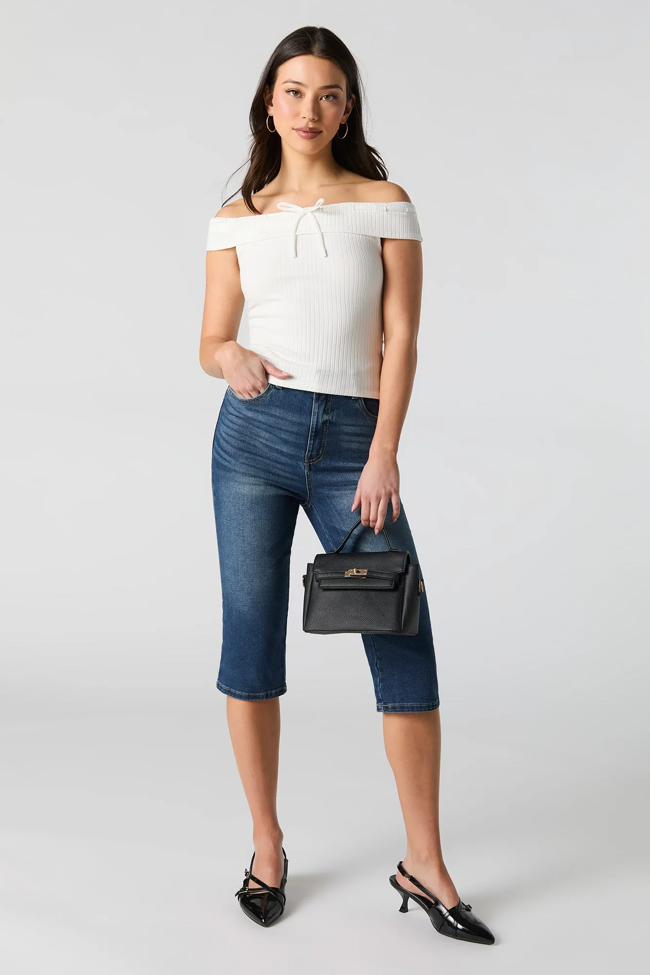 Capri en denim extensible sold by Urban Planet