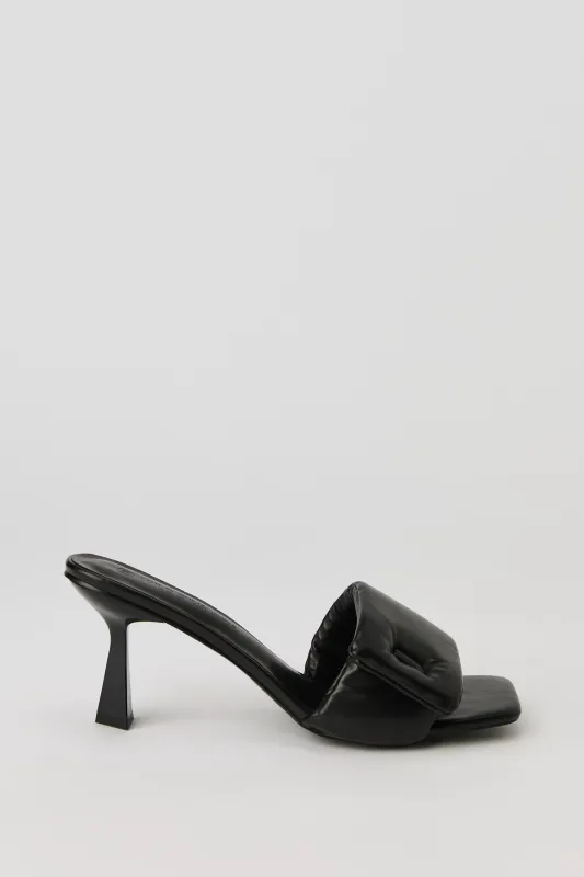 Sandales à talon haut et lanière matelassée sold by Urban Planet