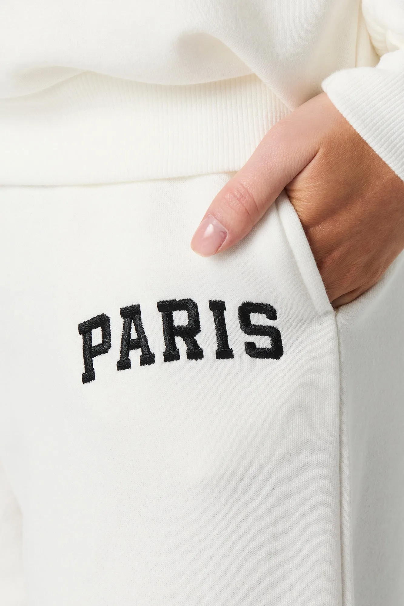 Jogger en molleton avec motif brodé City sold by Urban Planet product image thumbnail 4