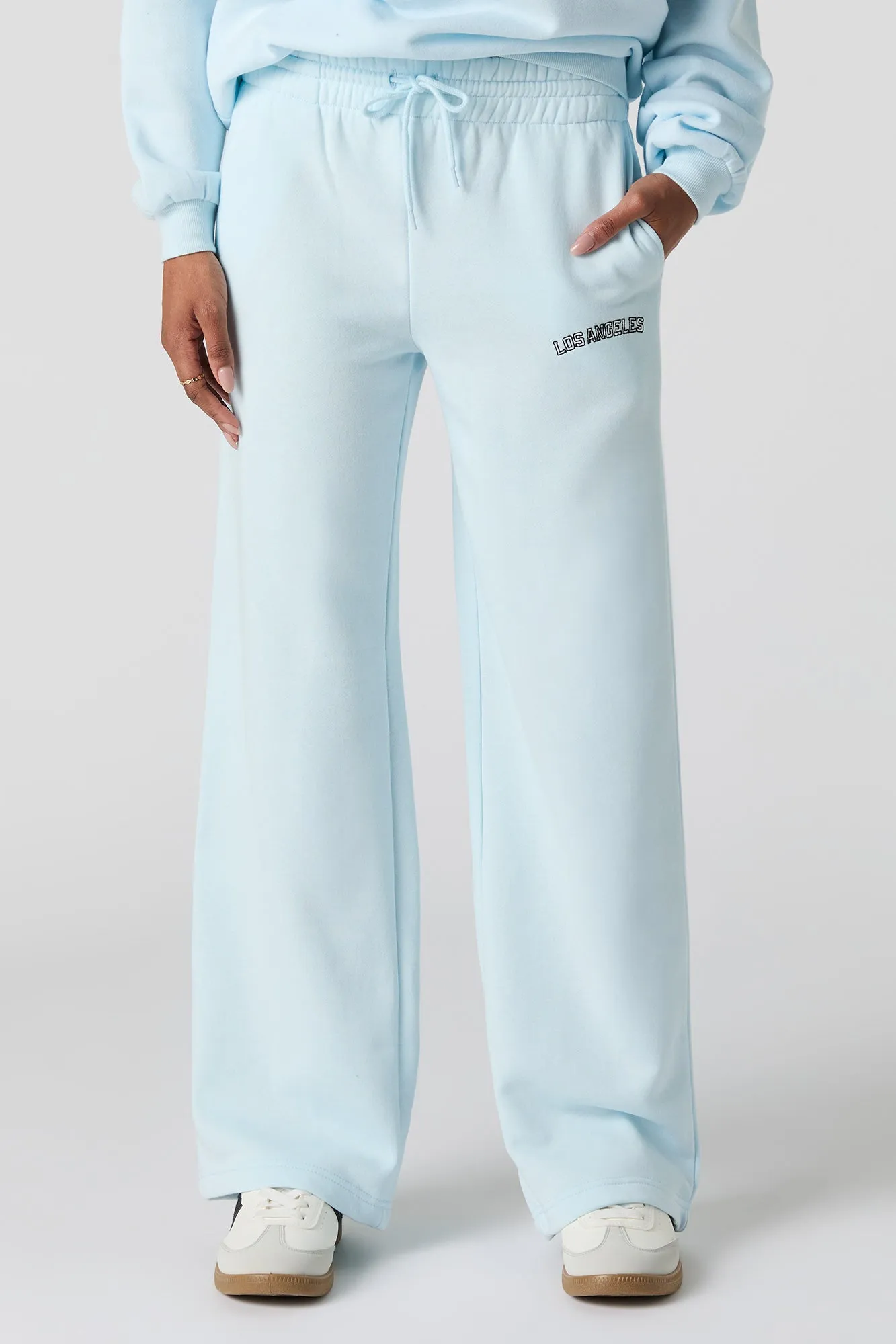 Pantalon d'entraînement en molleton avec motif brodé LA sold by Urban Planet product image thumbnail 2