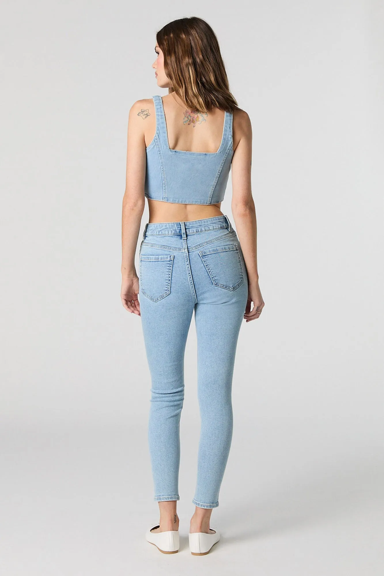 Jean ajusté à taille haute lavé pâle sold by Urban Planet product image thumbnail 3