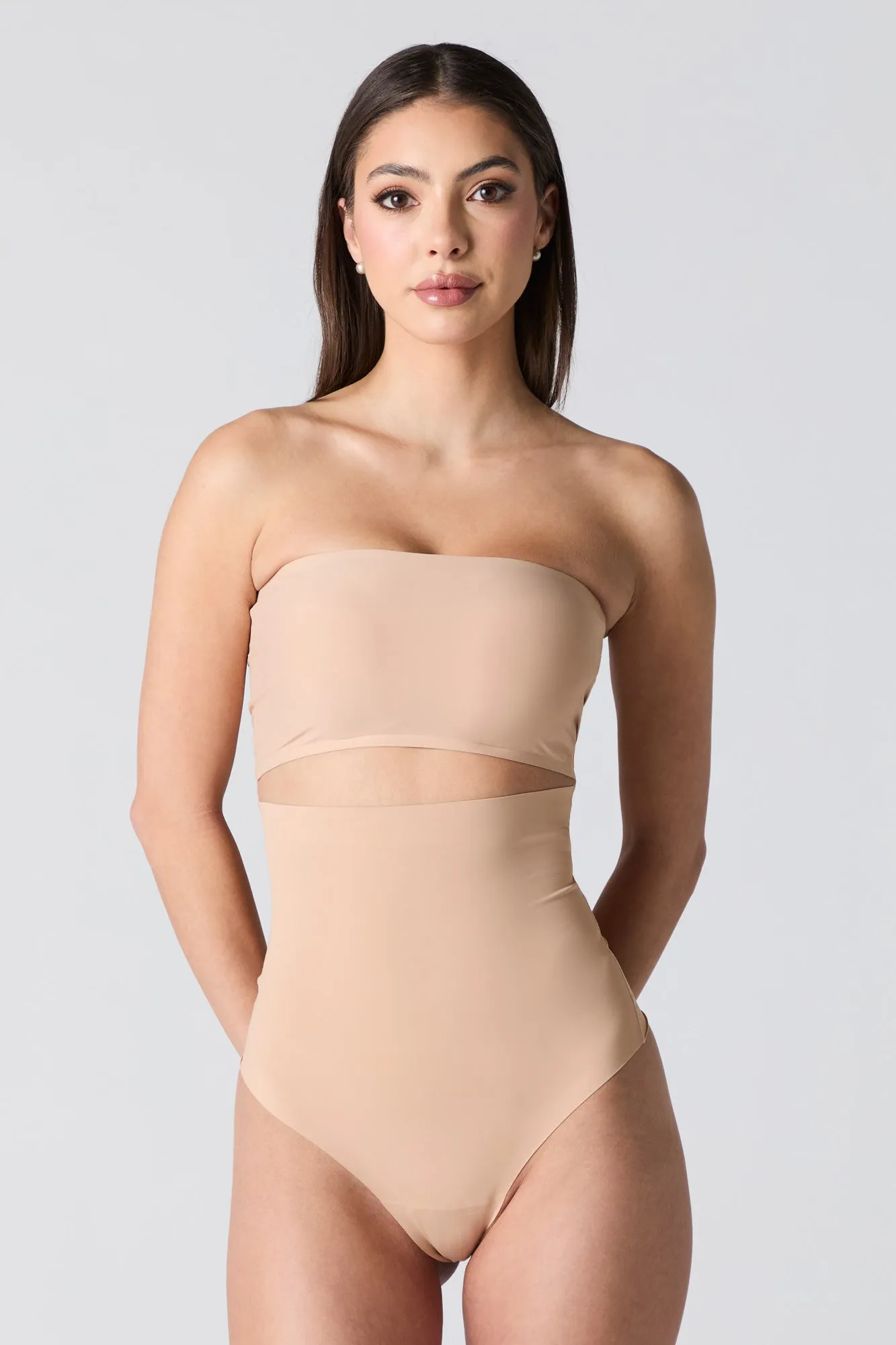 Tanga gainante invisible à taille hute sold by Urban Planet