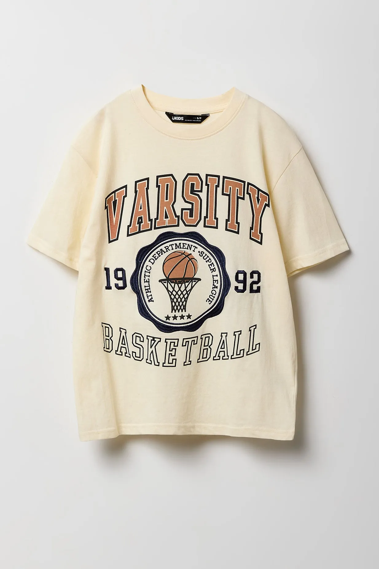 T-shirt à imprimé Varsity Basketball pour garçon sold by Urban Planet