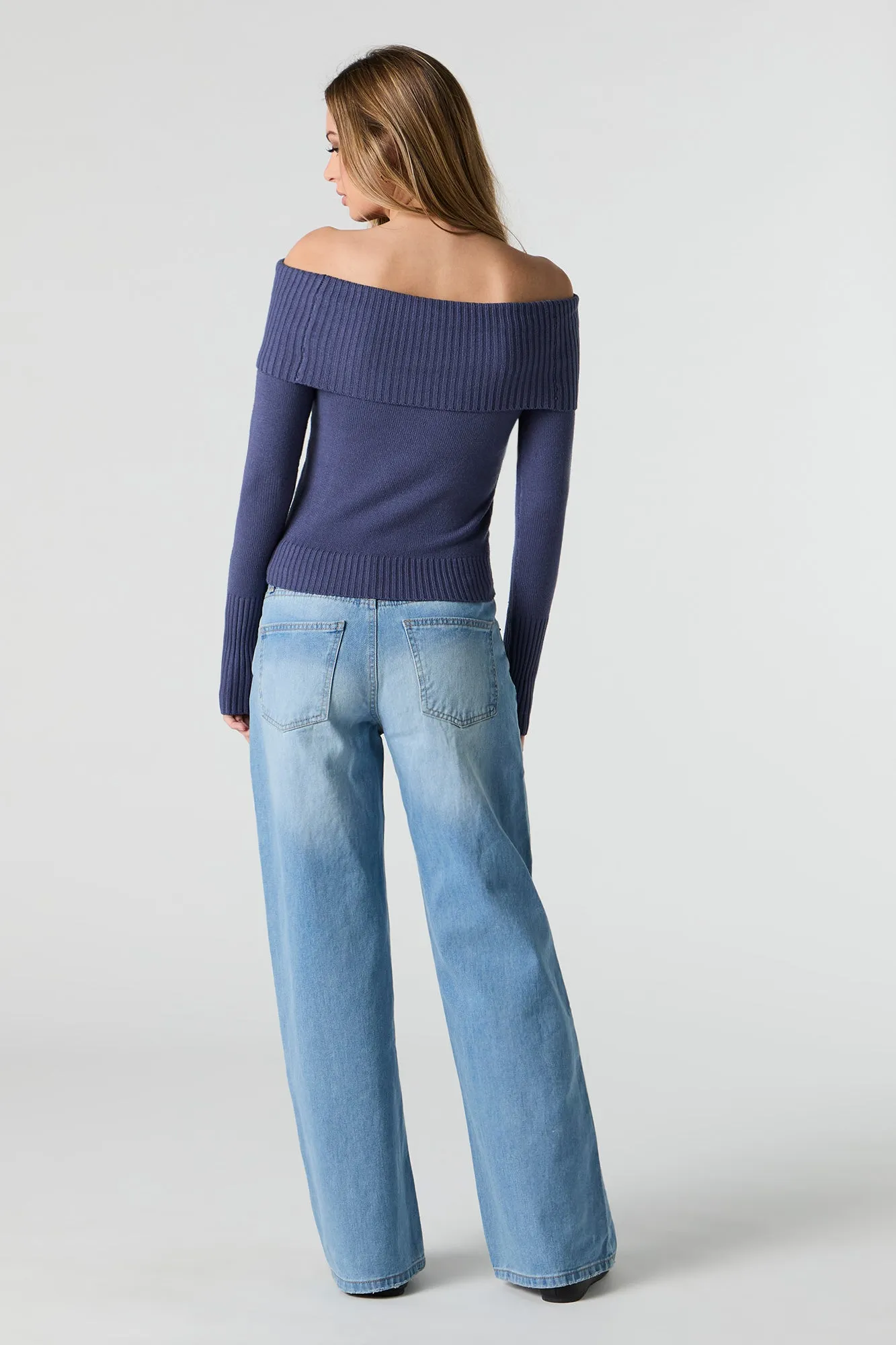 Jean taille basse à jambe large lavé moyen sold by Urban Planet product image thumbnail 3