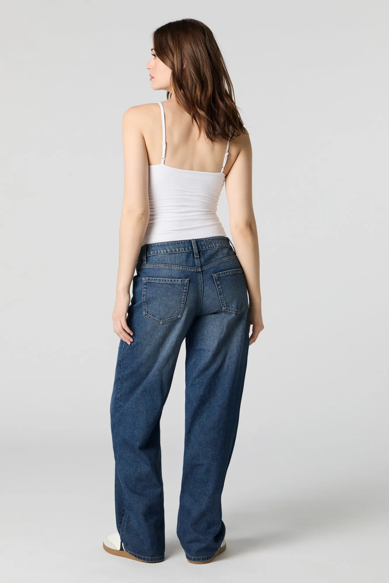 Jean ample à taille basse délavé foncé vintage sold by Urban Planet product image thumbnail 3