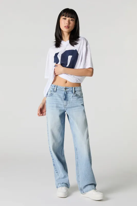 Jean baggy délavé pâle à taille basse sold by Urban Planet