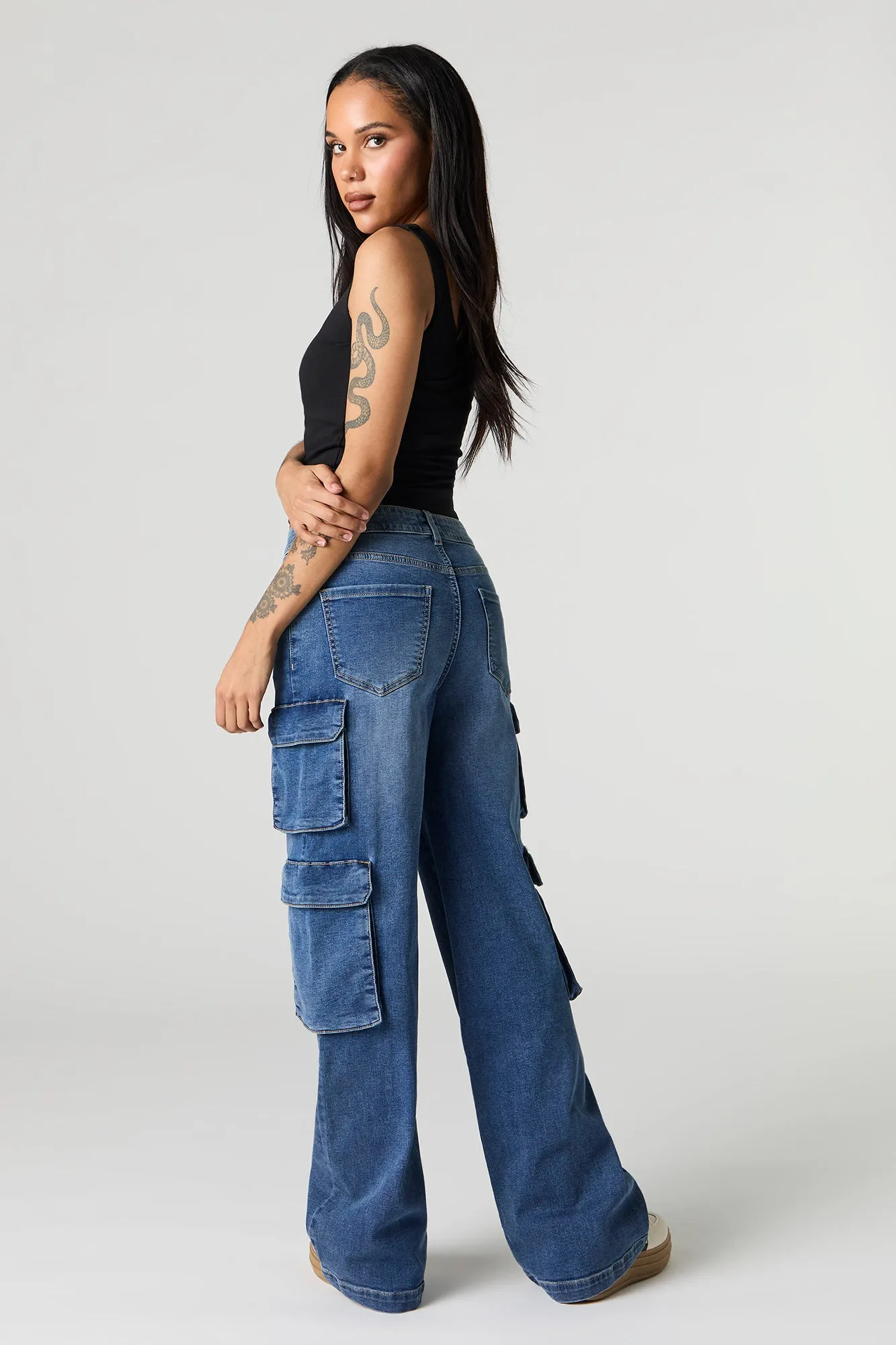 Jean cargo mi-taille avec poches multiples sold by Urban Planet product image thumbnail 3
