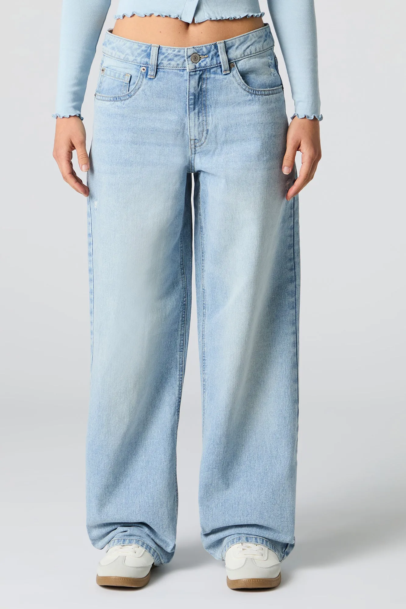 Jean rigide baggy à taille basse délavé pâle sold by Urban Planet product image thumbnail 2