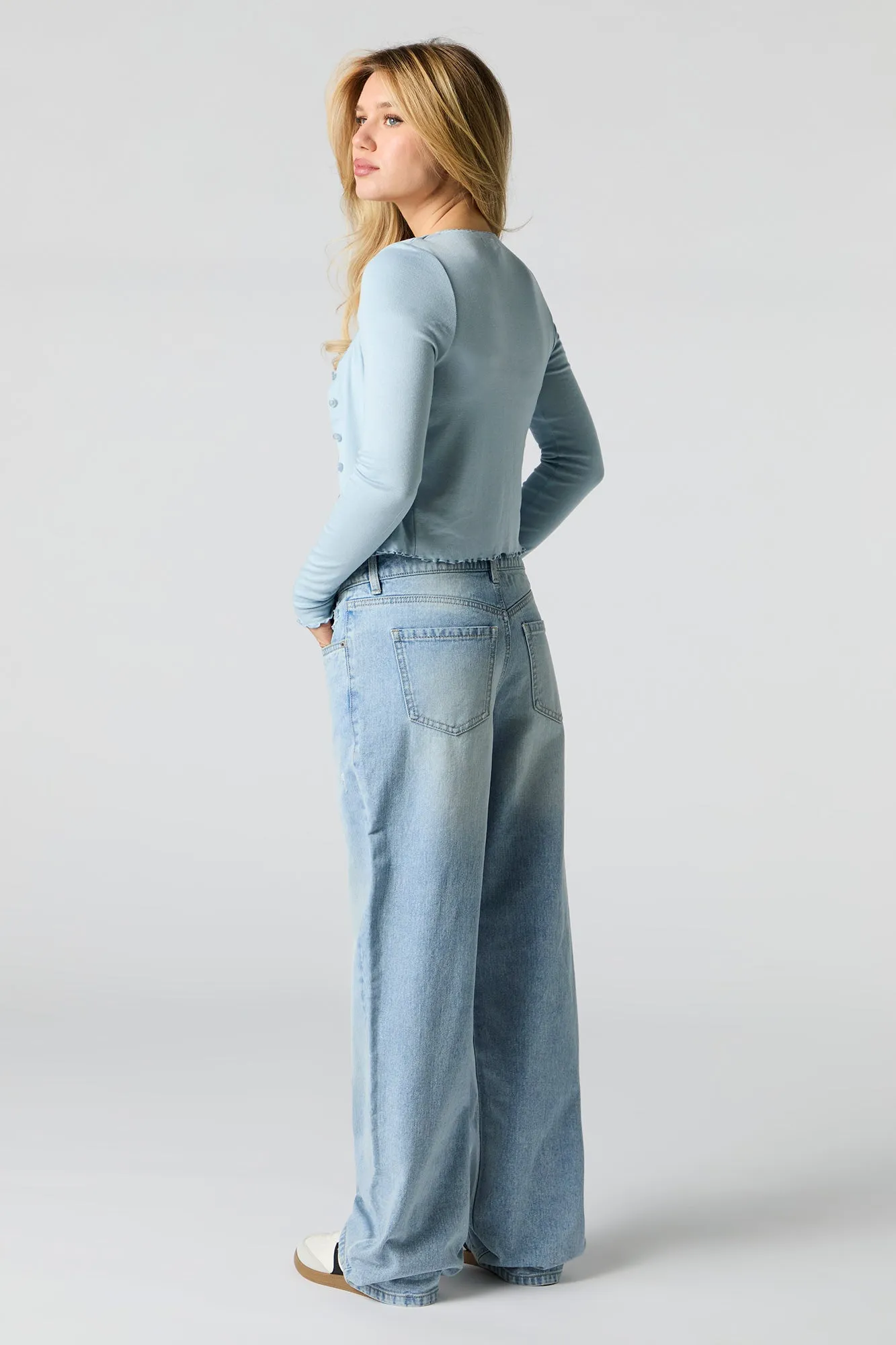 Jean rigide baggy à taille basse délavé pâle sold by Urban Planet product image thumbnail 3