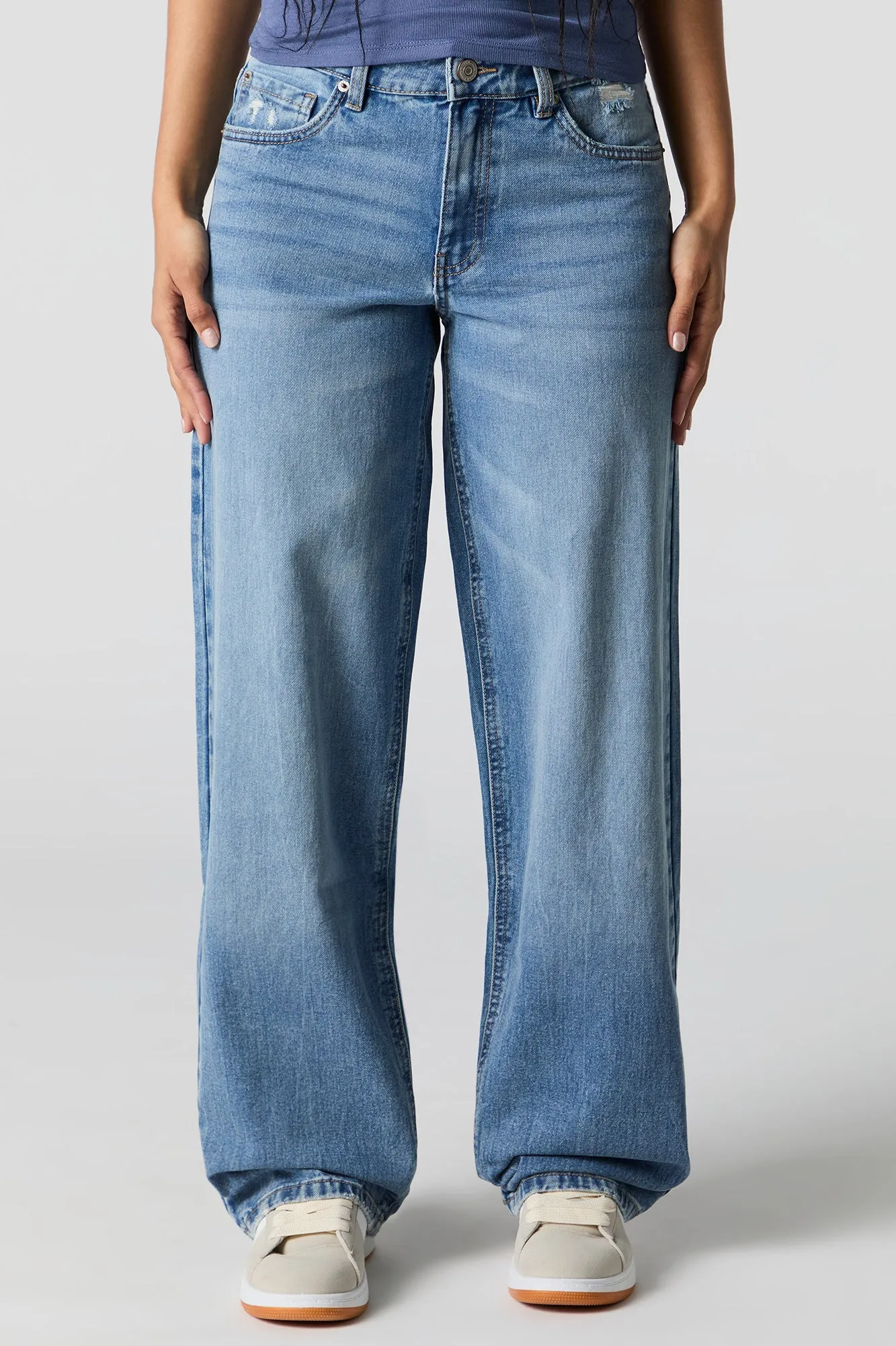 Jean rigide baggy d'aspect usé à taille basse avec poches sold by Urban Planet product image thumbnail 2