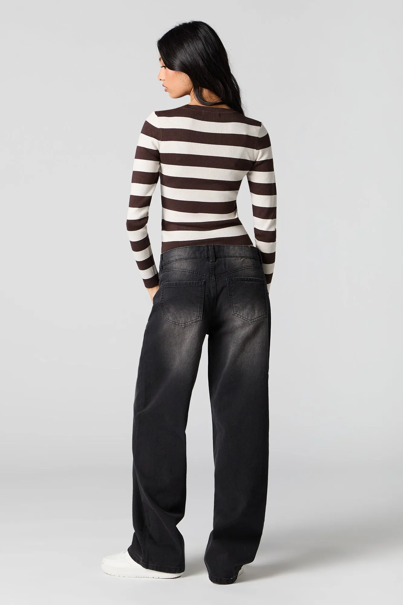 Jean rigide baggy taille basse lavé noir sold by Urban Planet product image thumbnail 3