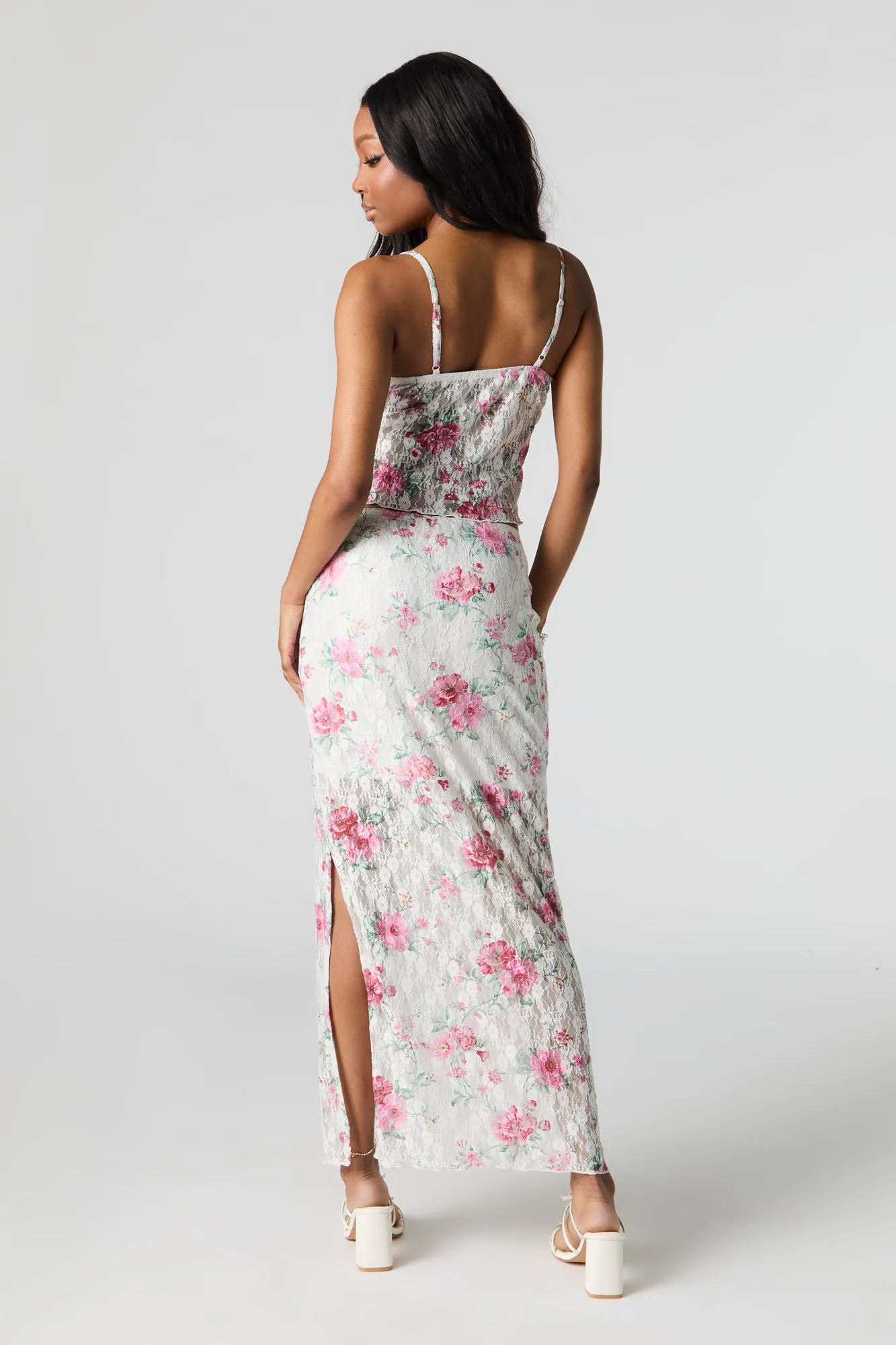 Jupe maxi en dentelle fleurie sold by Urban Planet product image thumbnail 3