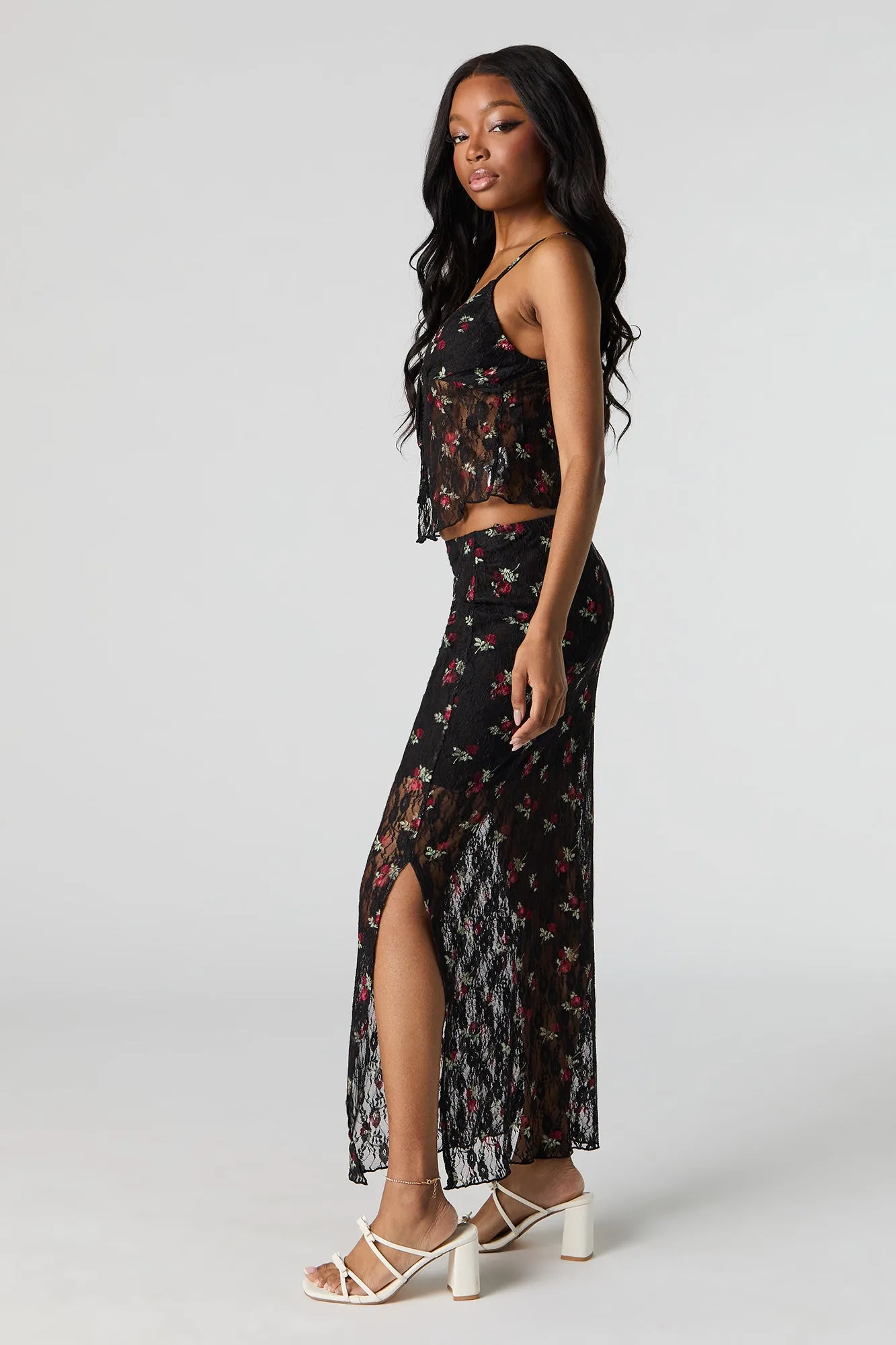 Jupe maxi en dentelle fleurie sold by Urban Planet product image thumbnail 5