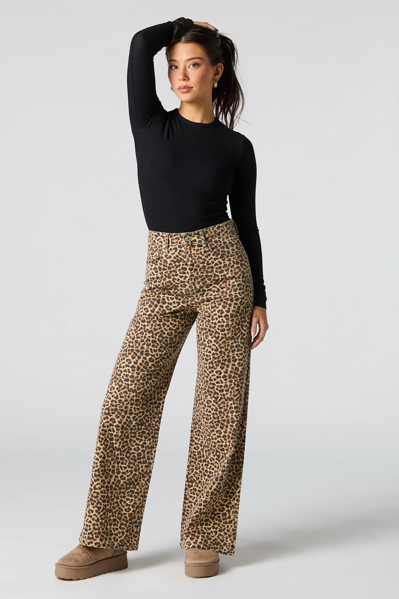 Pantalon à jambe large sold by Urban Planet