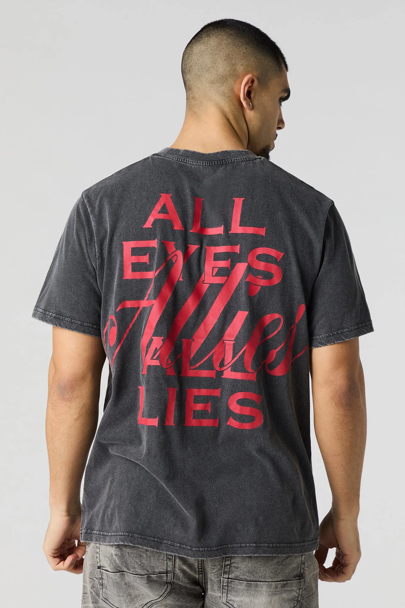 T-shirt délavé à imprimé All Eyes On You sold by Urban Planet