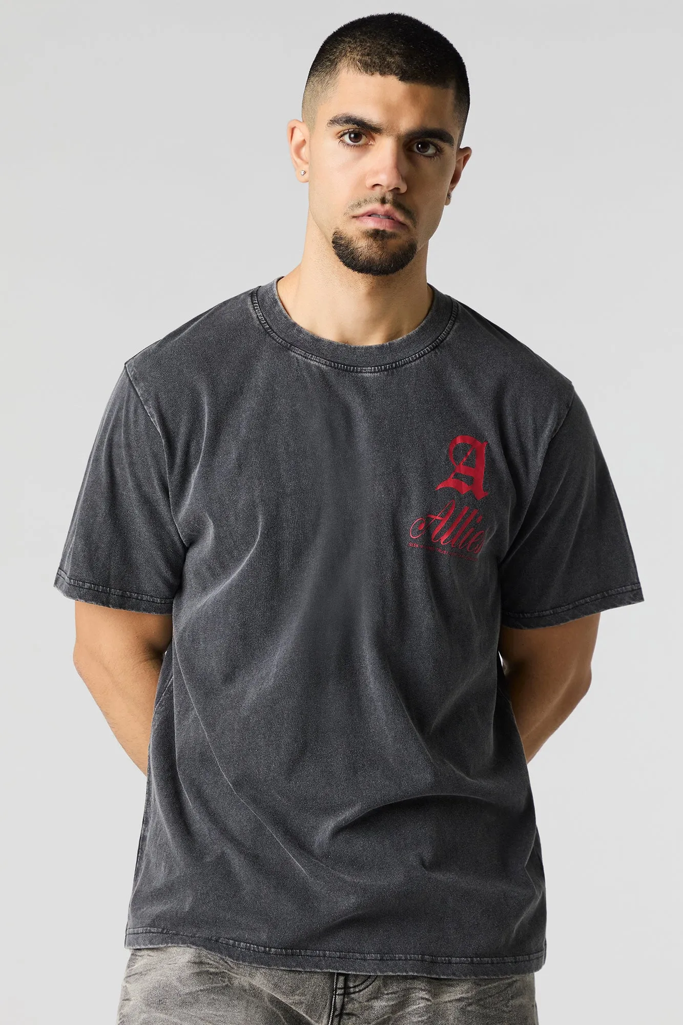 T-shirt délavé à imprimé All Eyes On You sold by Urban Planet product image thumbnail 2