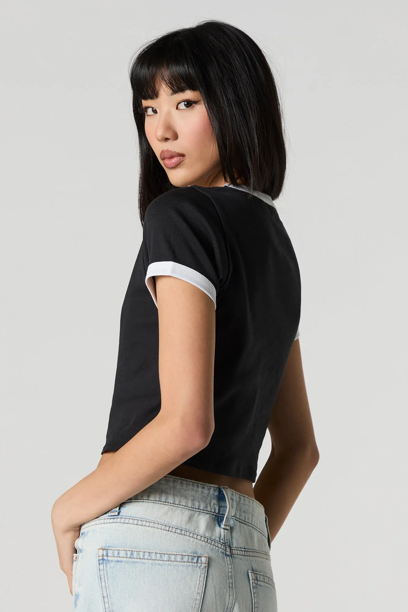 T-shirt à liséré contrastant et imprimé sold by Urban Planet product image thumbnail 2