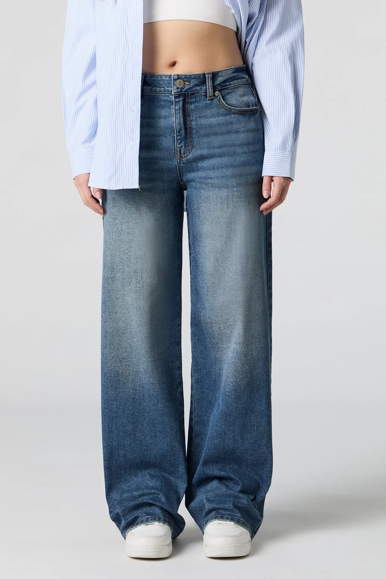 Jean extensible délavé foncé vintage à jambe large et taille haute sold by Urban Planet product image thumbnail 2