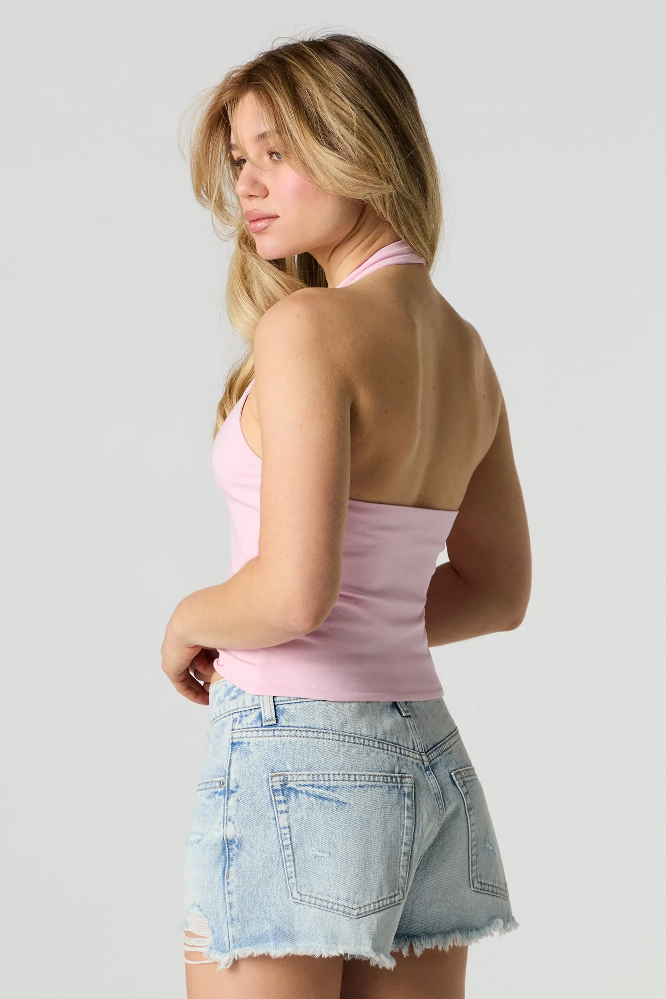 Short en denim d'aspect usé délavé pâle vintage sold by Urban Planet product image thumbnail 2