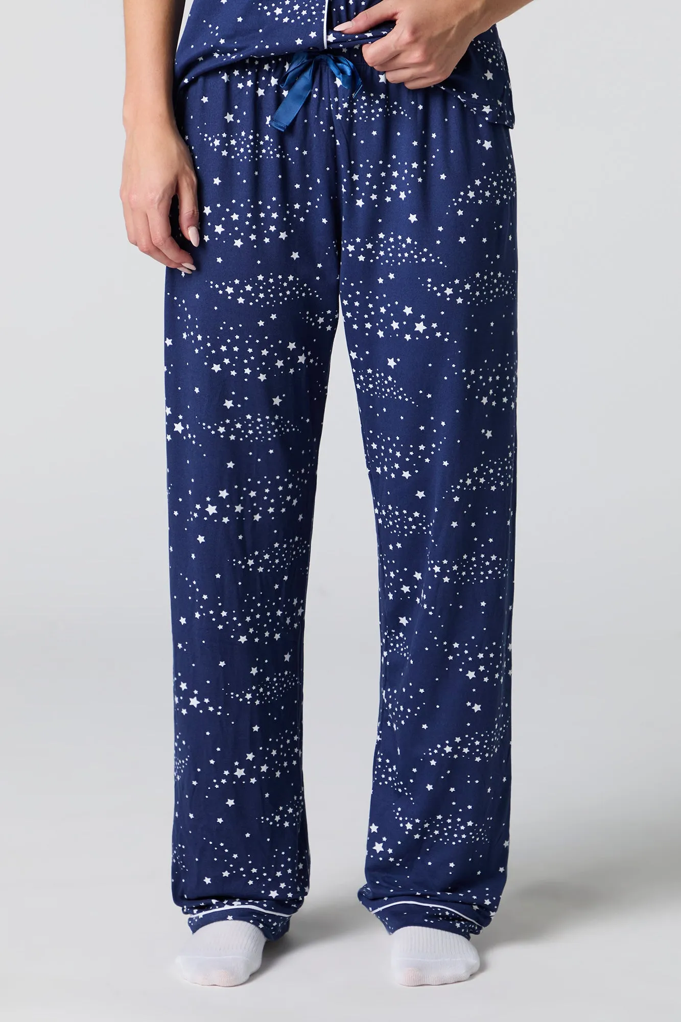 Ensemble-pyjama 2 pièces T-shirt boutonné et pantalon imprimés sold by Urban Planet product image thumbnail 4