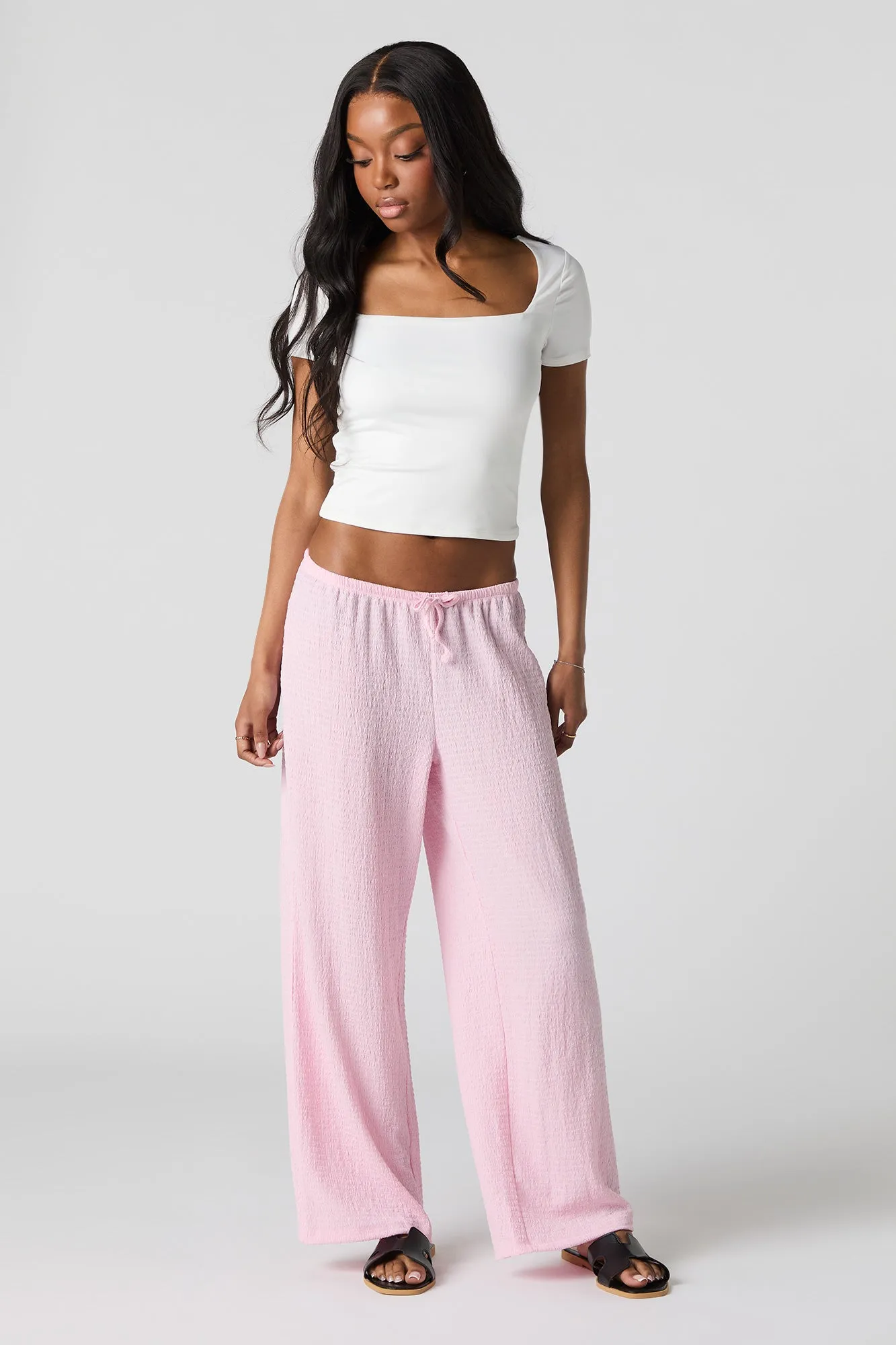 Pantalon texturé à taille coulissante sold by Urban Planet