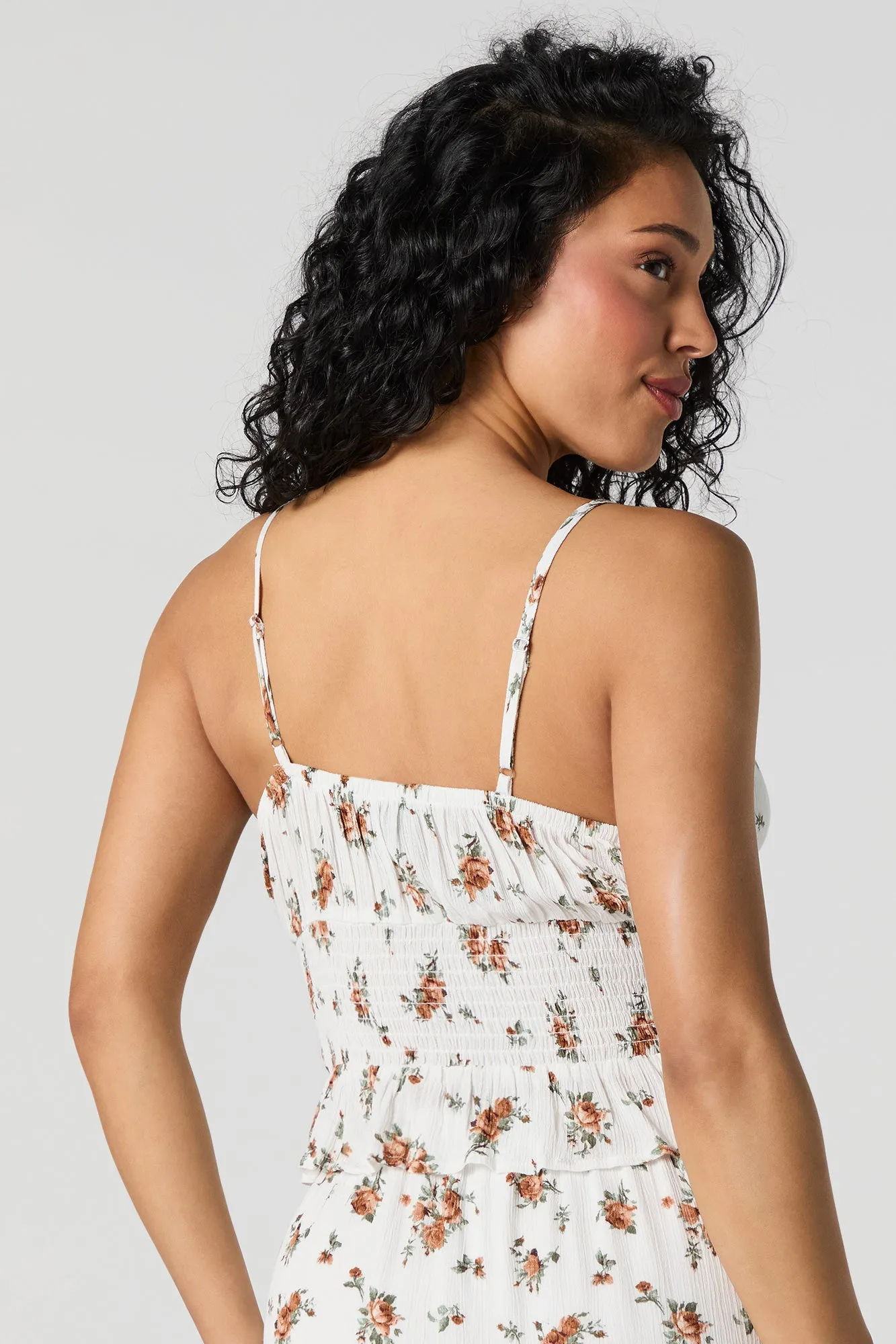 Camisole courte smockée fleurie sold by Urban Planet product image thumbnail 5