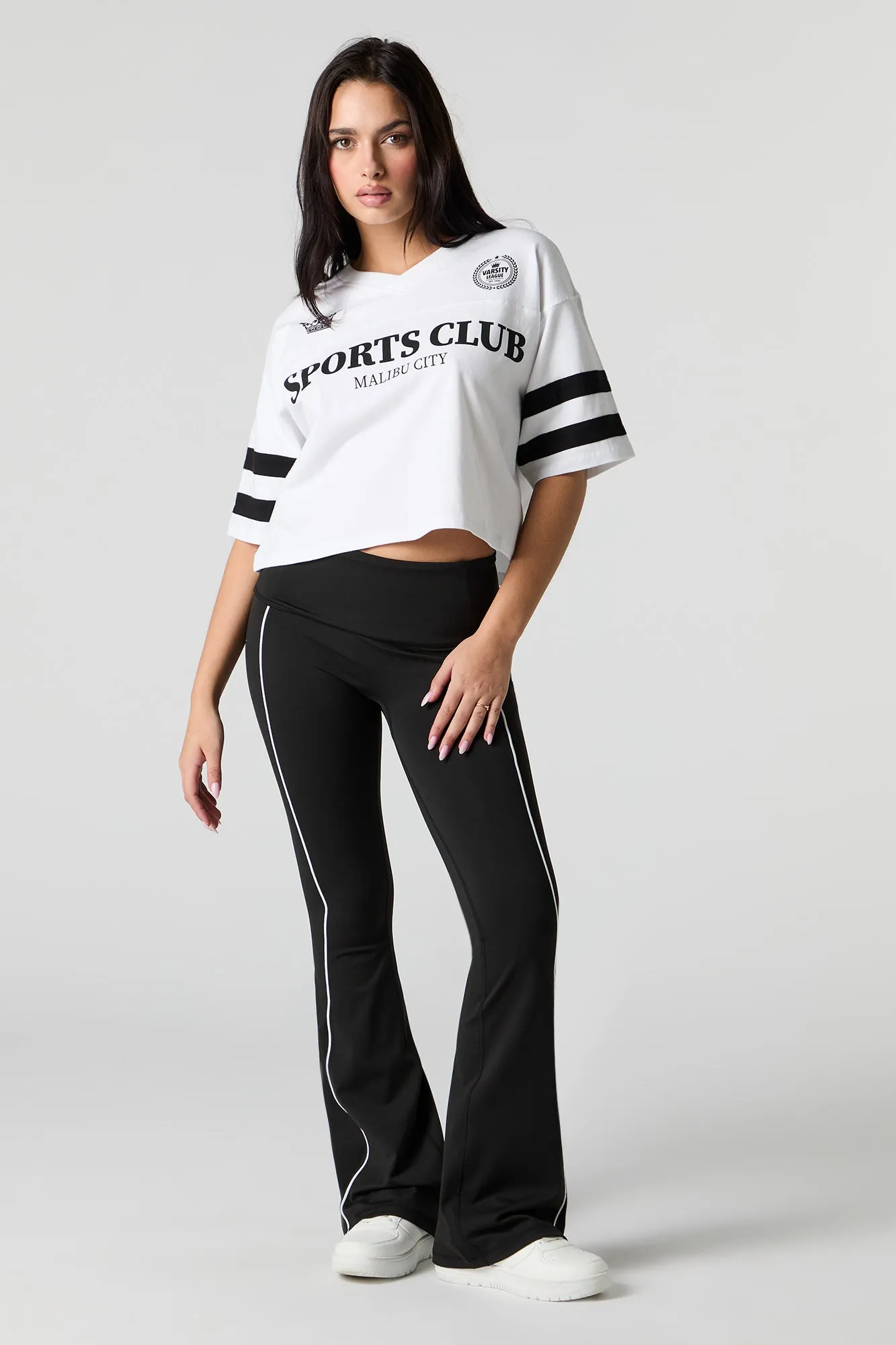 Pantalon évasé à détail passepoil Sommer Ray Active sold by Urban Planet