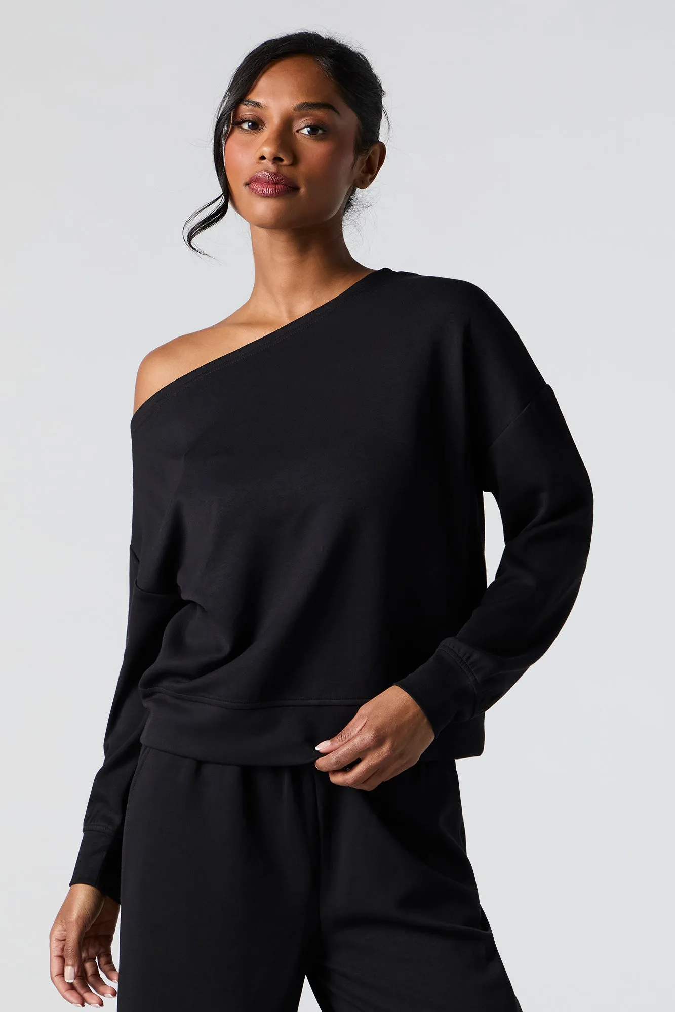 Chandail Active doux à épaules dénudées sold by Urban Planet product image thumbnail 5