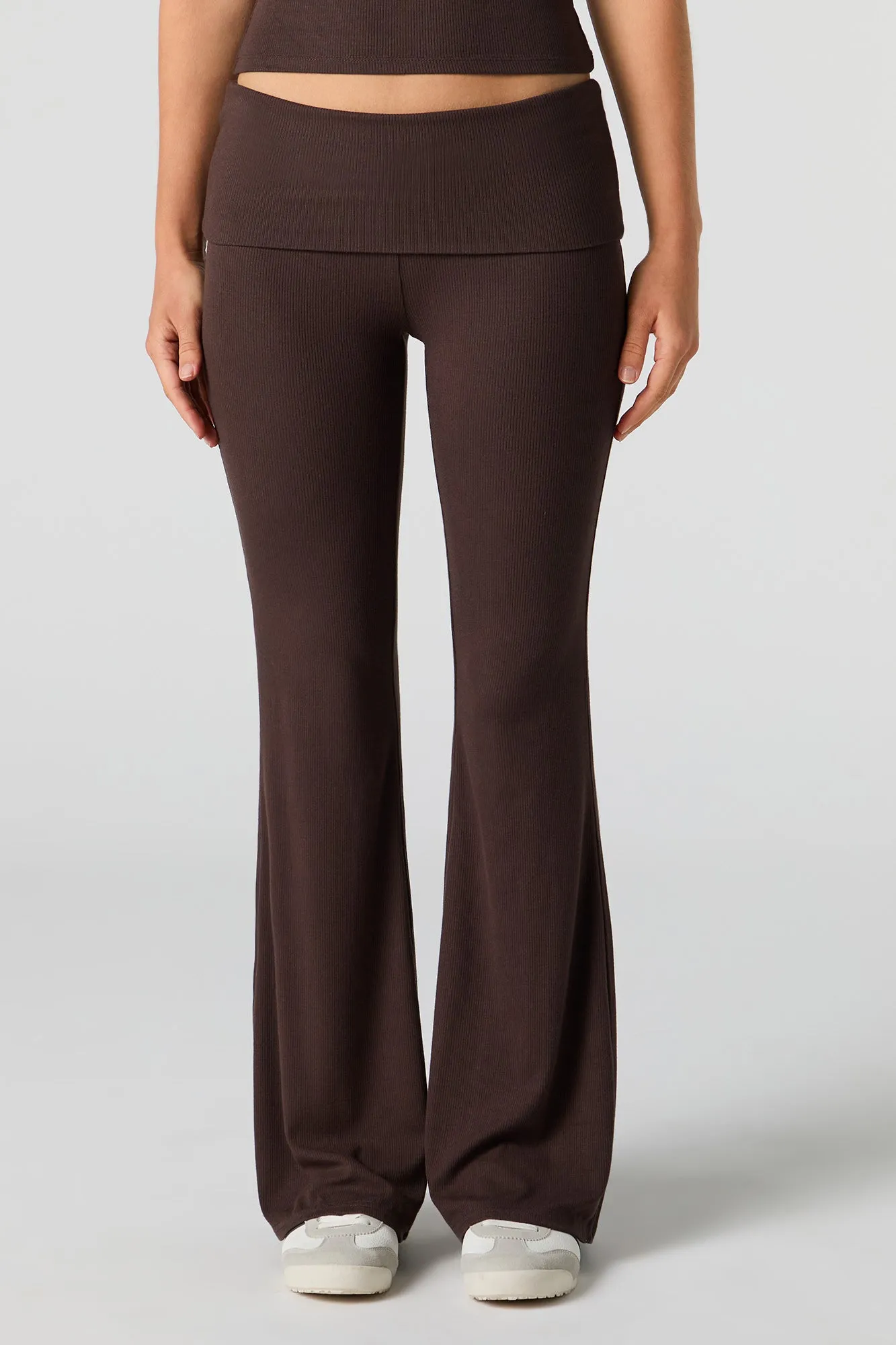 Pantalon côtelé à jambe évasée avec taille pliée sold by Urban Planet product image thumbnail 2