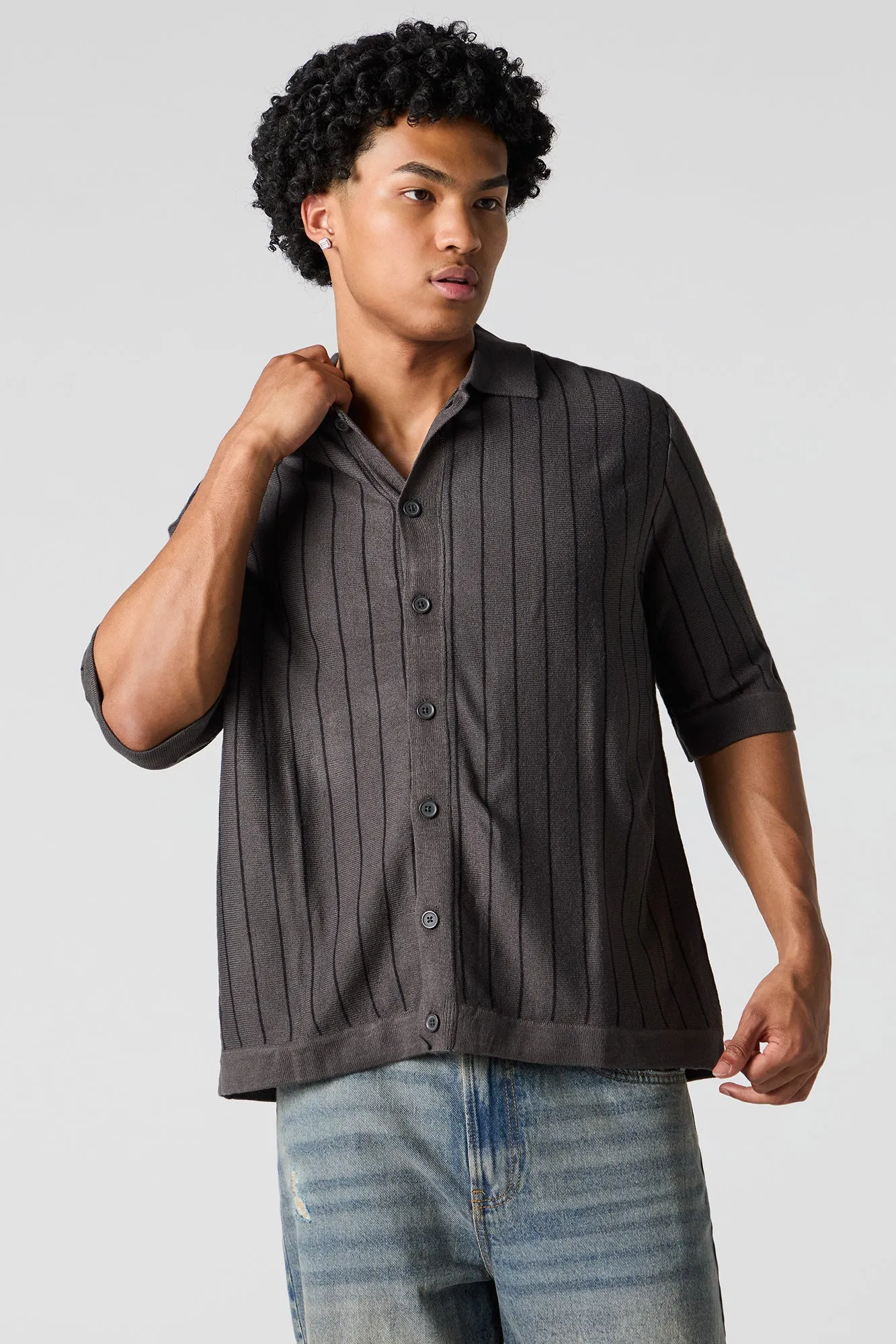 Haut boutonné en tricot rayé sold by Urban Planet product image thumbnail 4