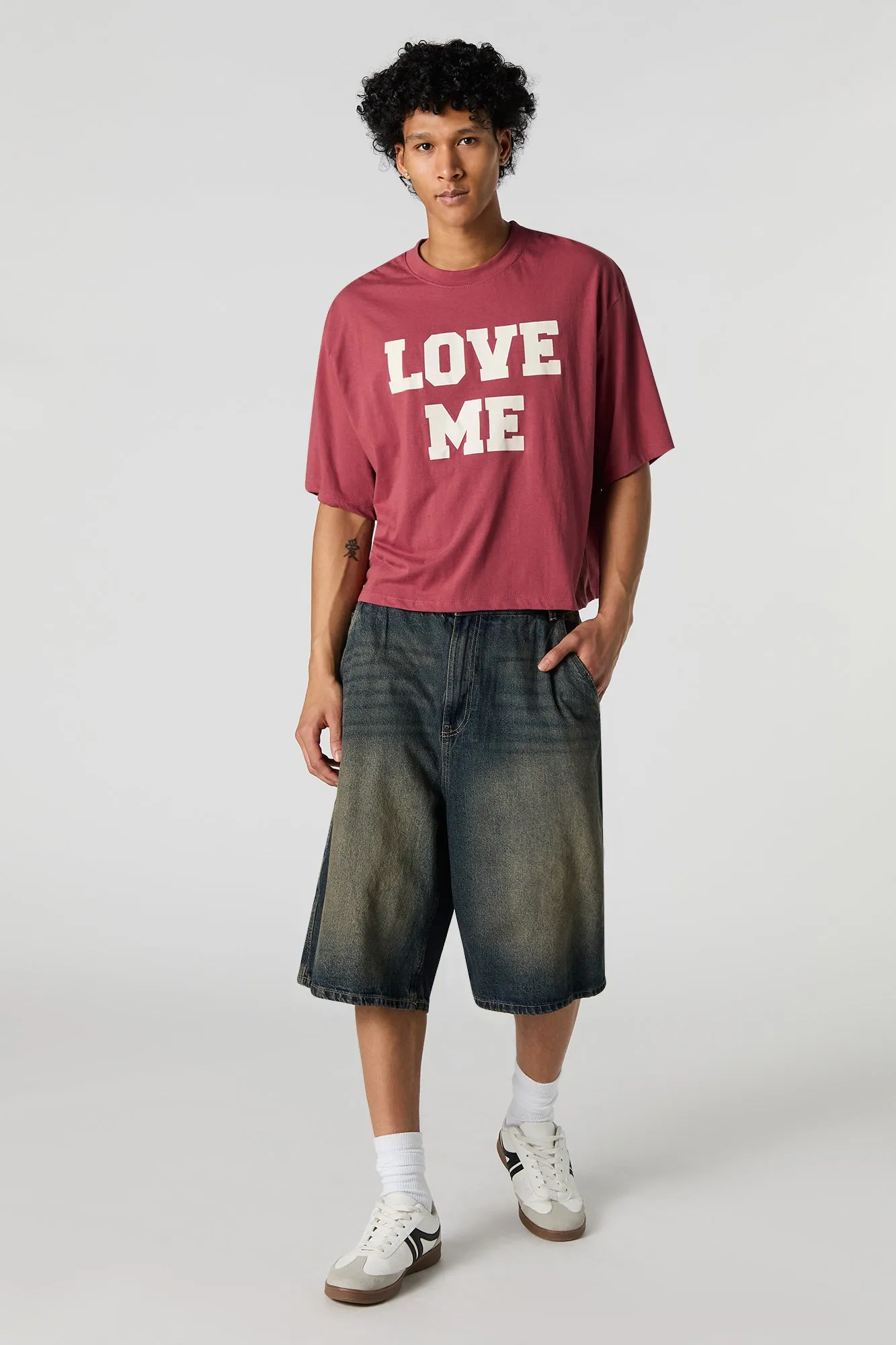 T-shirt carré à imprimé Love Me sold by Urban Planet product image thumbnail 3