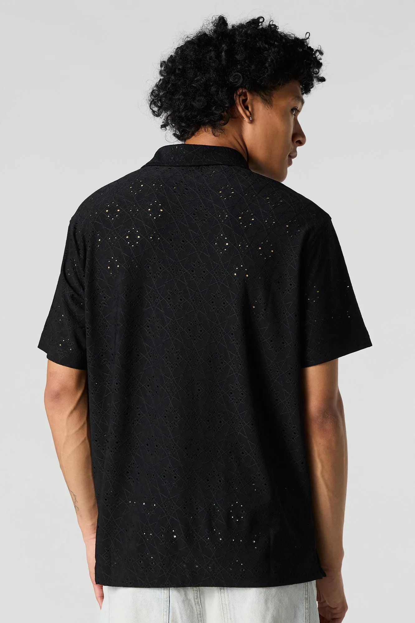 Haut en broderie anglaise boutonné à manche courte sold by Urban Planet product image thumbnail 5