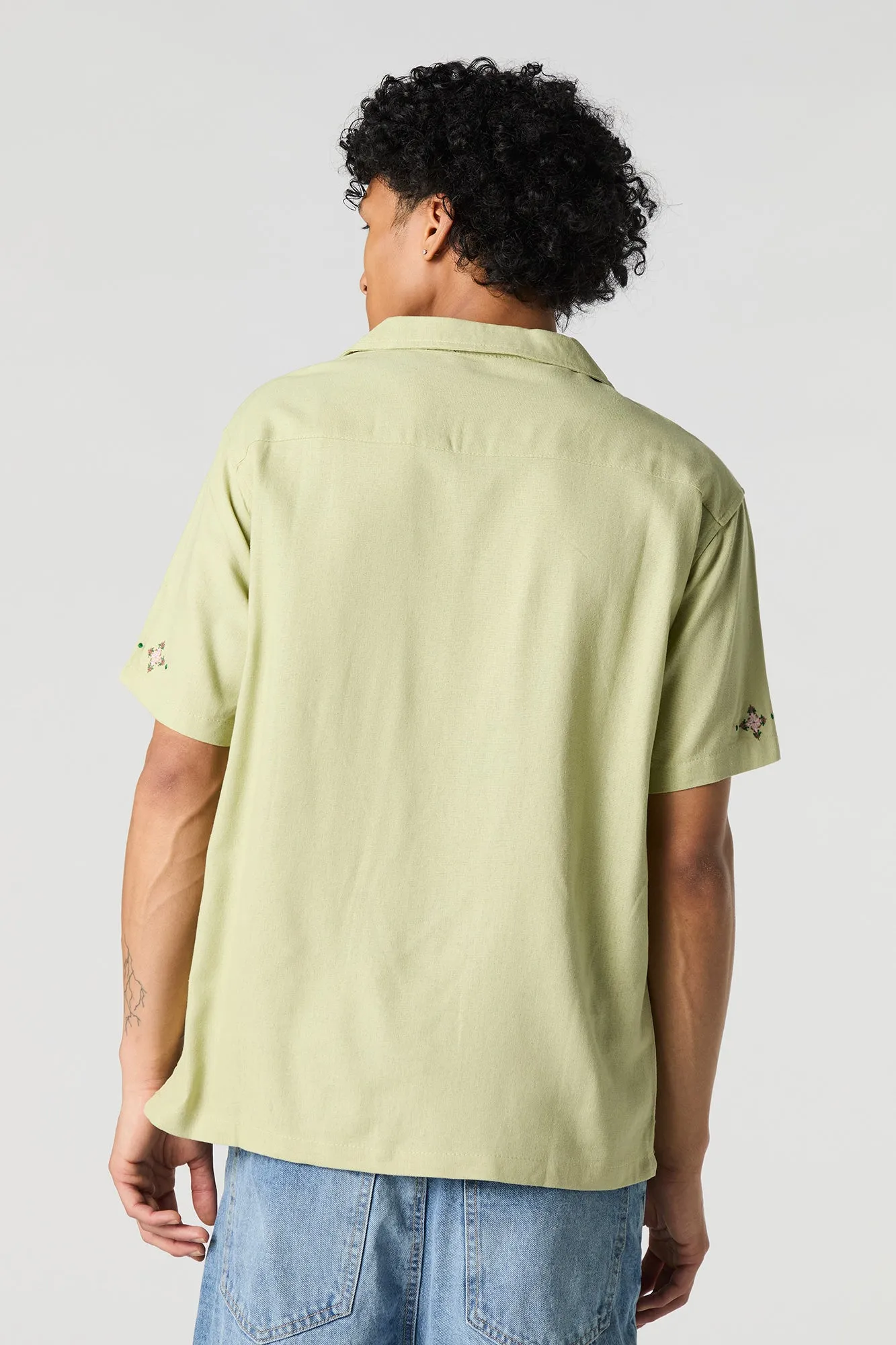 Haut boutonné en mélange de lin à broderie sold by Urban Planet product image thumbnail 2