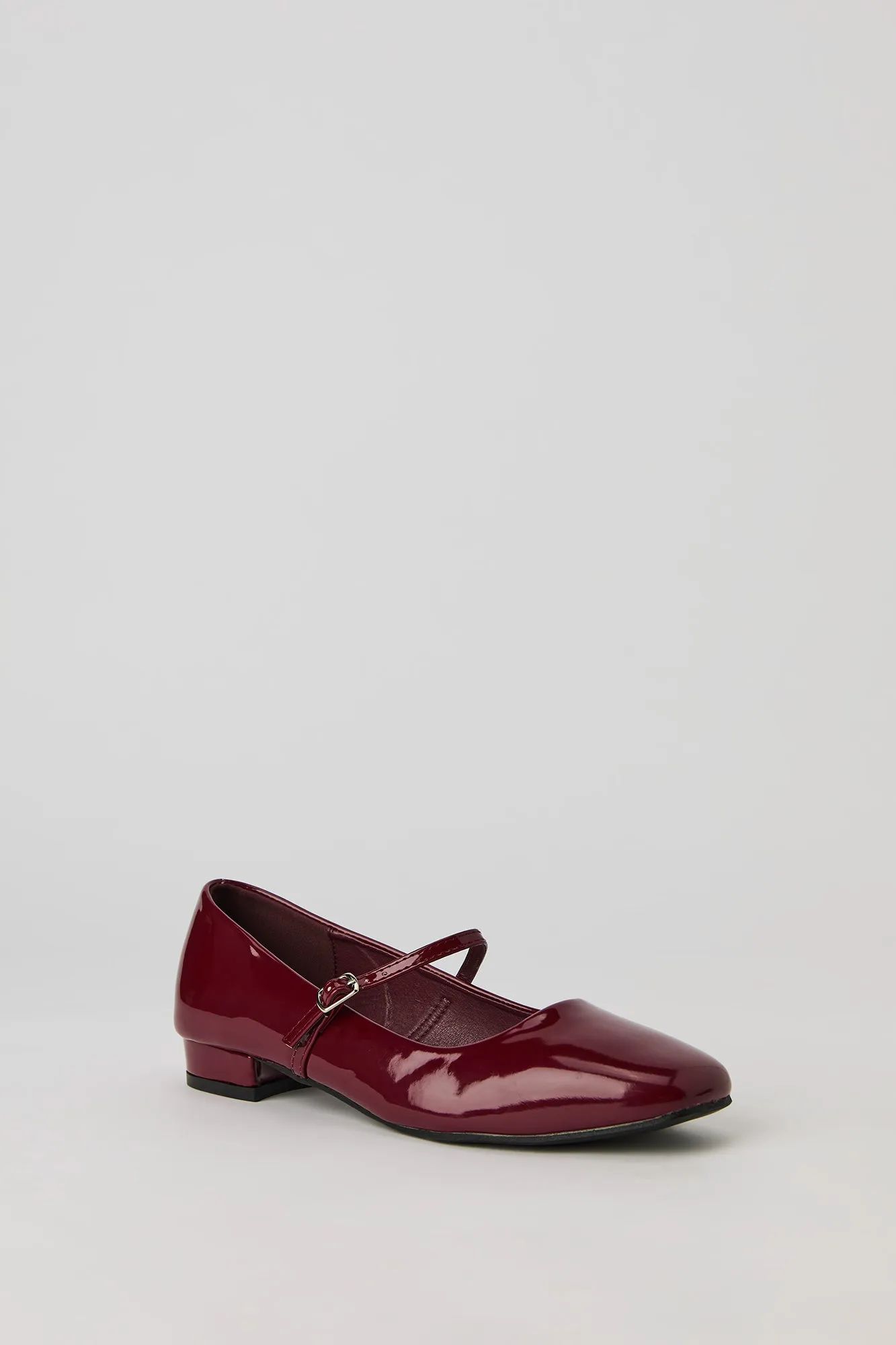 Ballerines à talons plats en similicuir vernis sold by Urban Planet product image thumbnail 3