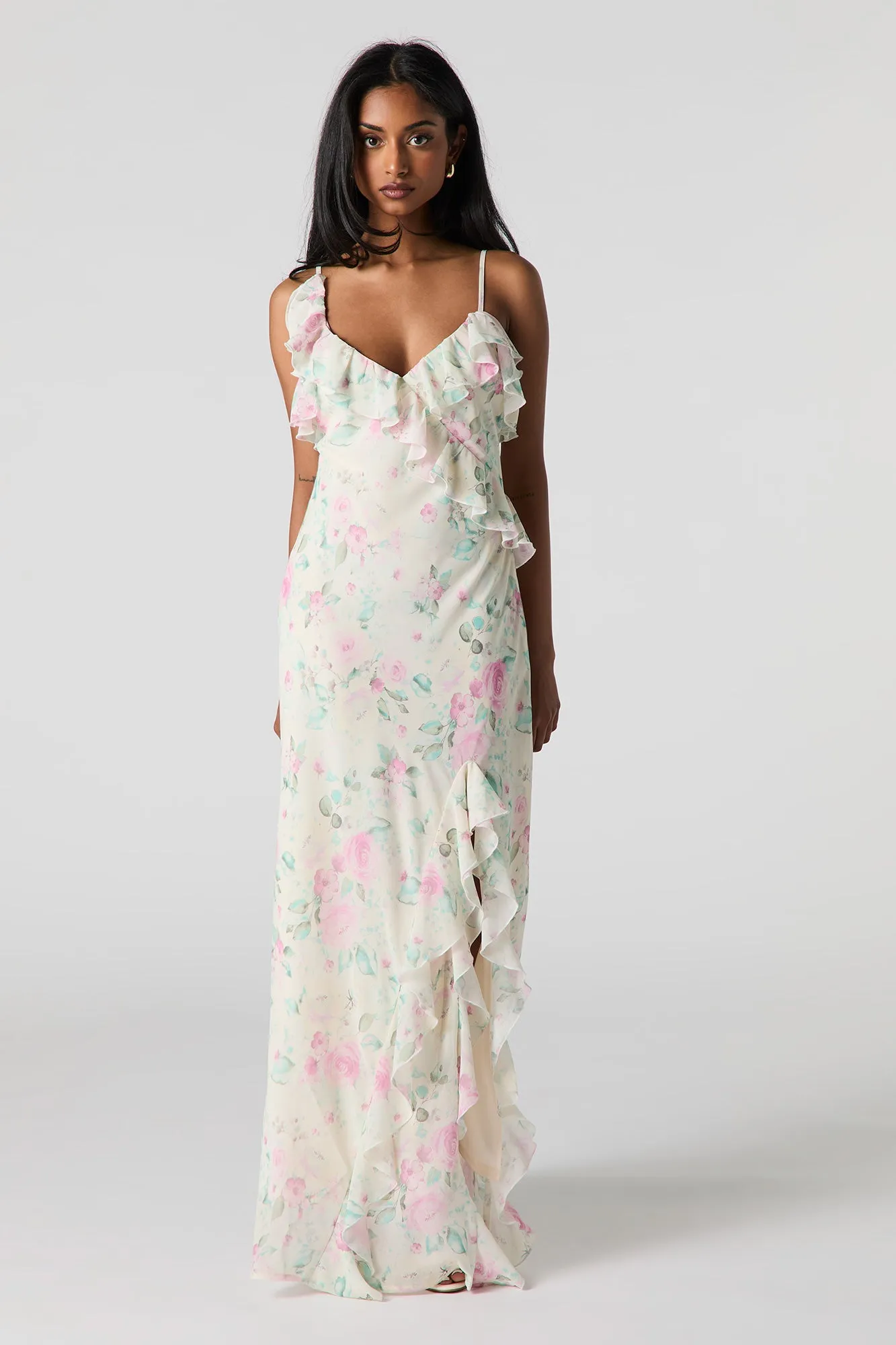 Robe maxi volantée en chiffon fleuri avec fente sold by Urban Planet product image thumbnail 4