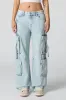 Jean cargo baggy rigide et polyvalent sold by Urban Planet