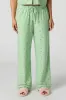 Ensemble pyjama avec haut boutonné et pantalon sold by Urban Planet