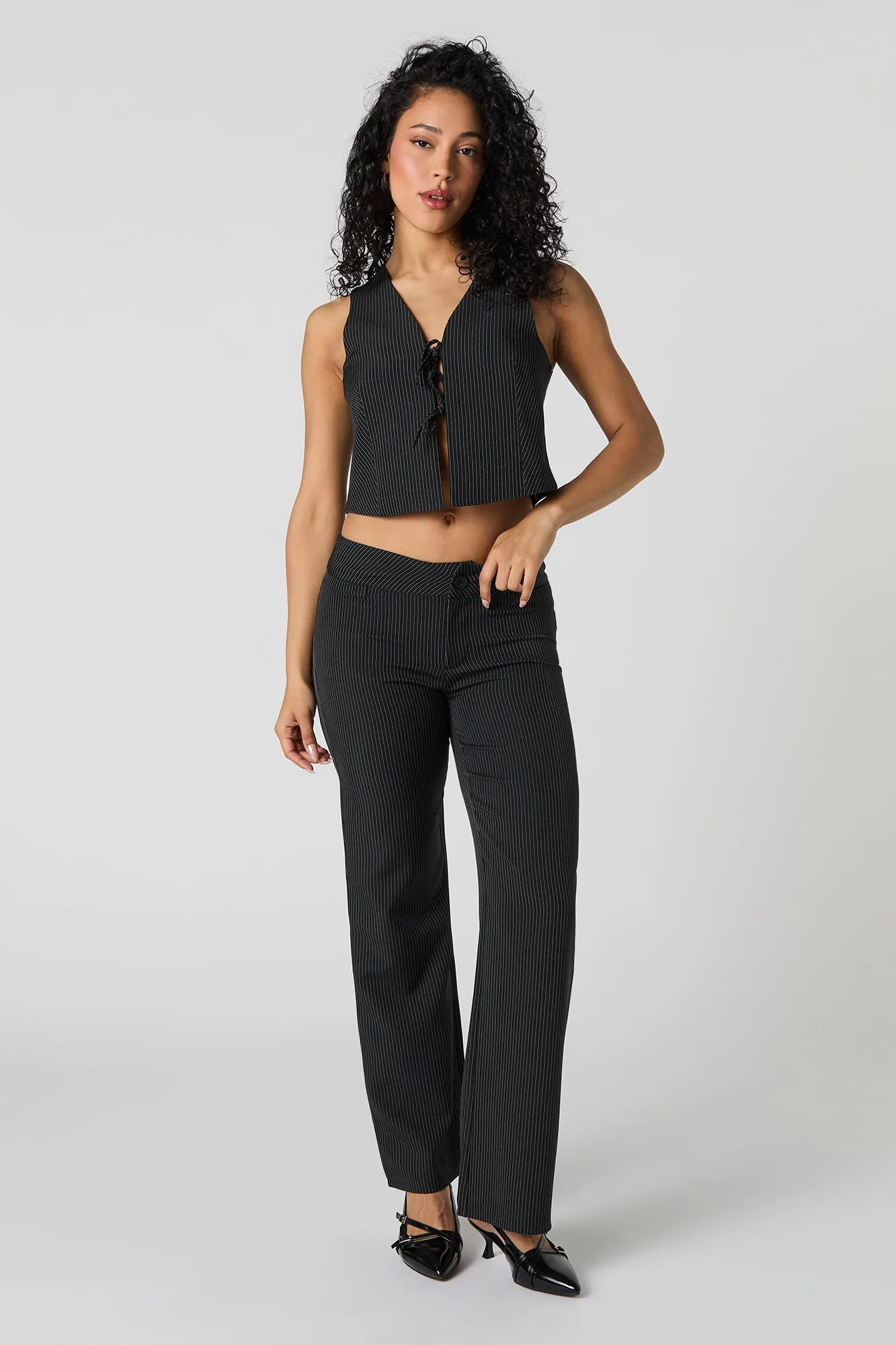 Pantalon habillé à fines rayures sold by Urban Planet