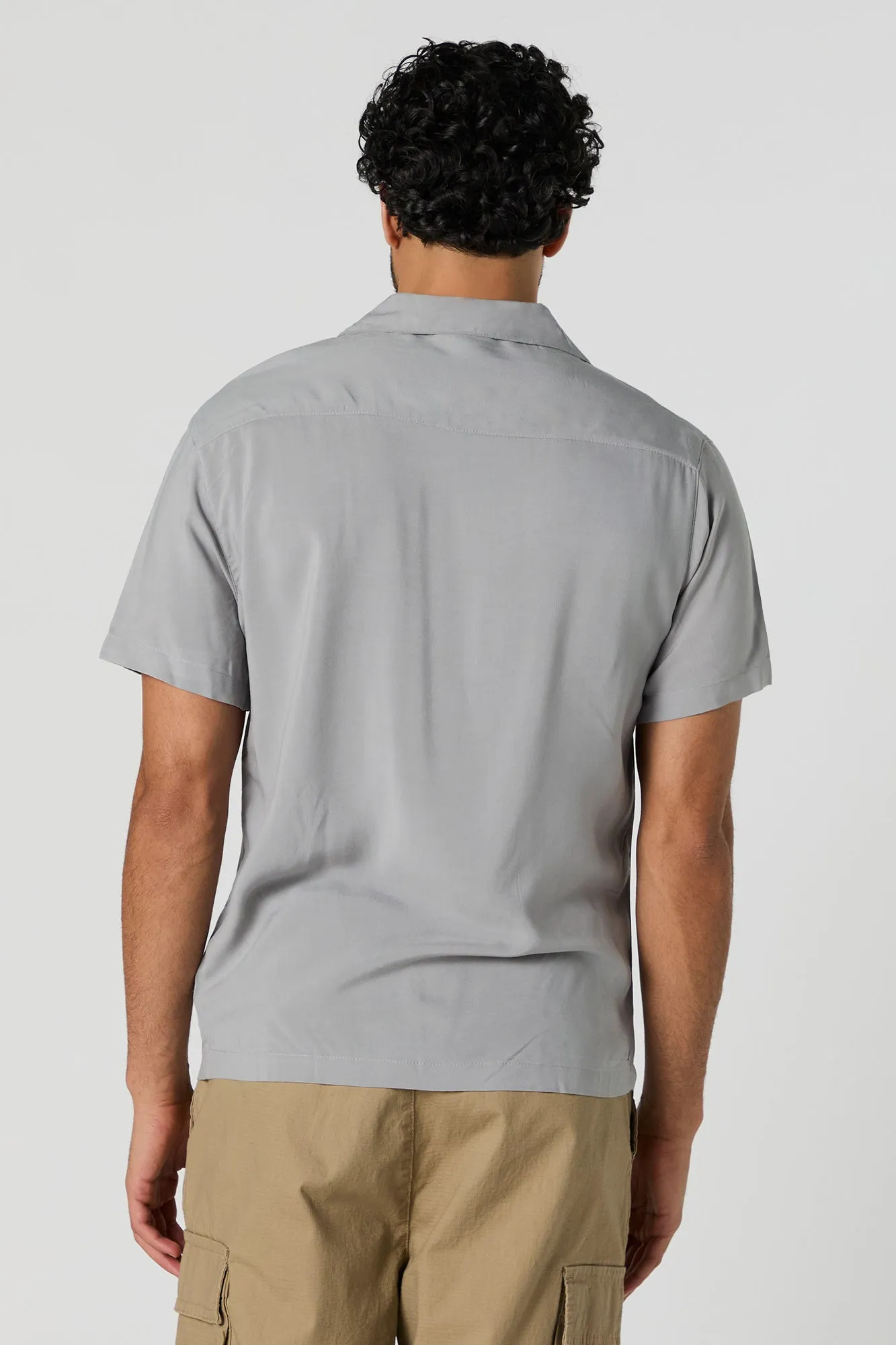 Haut boutonné uni à manches courtes sold by Urban Planet product image thumbnail 2