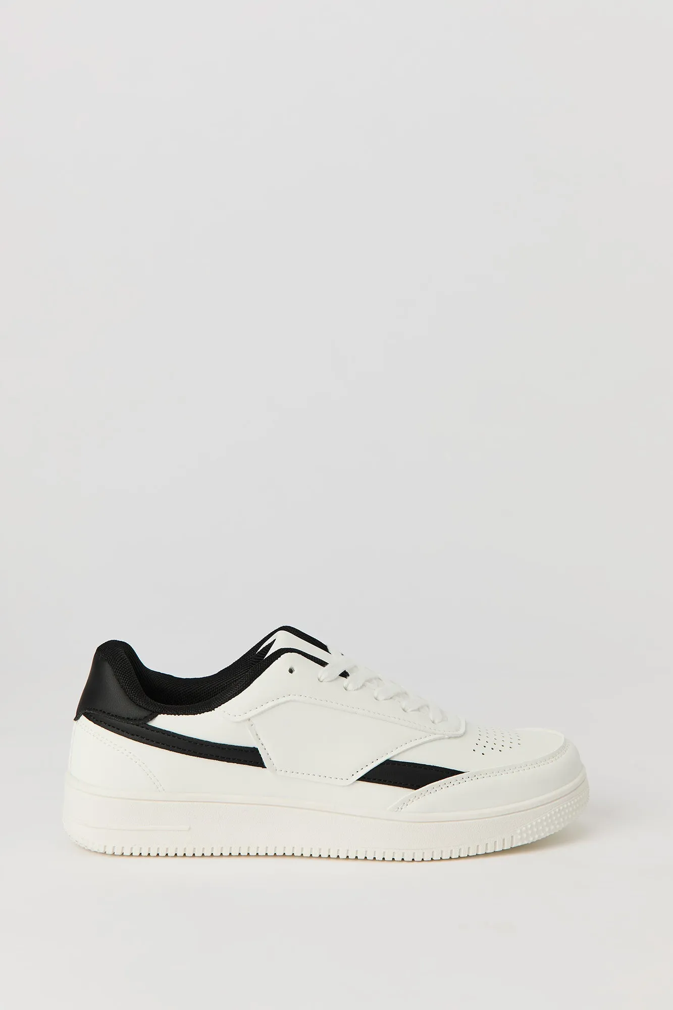 Espadrilles lacées avec blocs de couleurs sold by Urban Planet