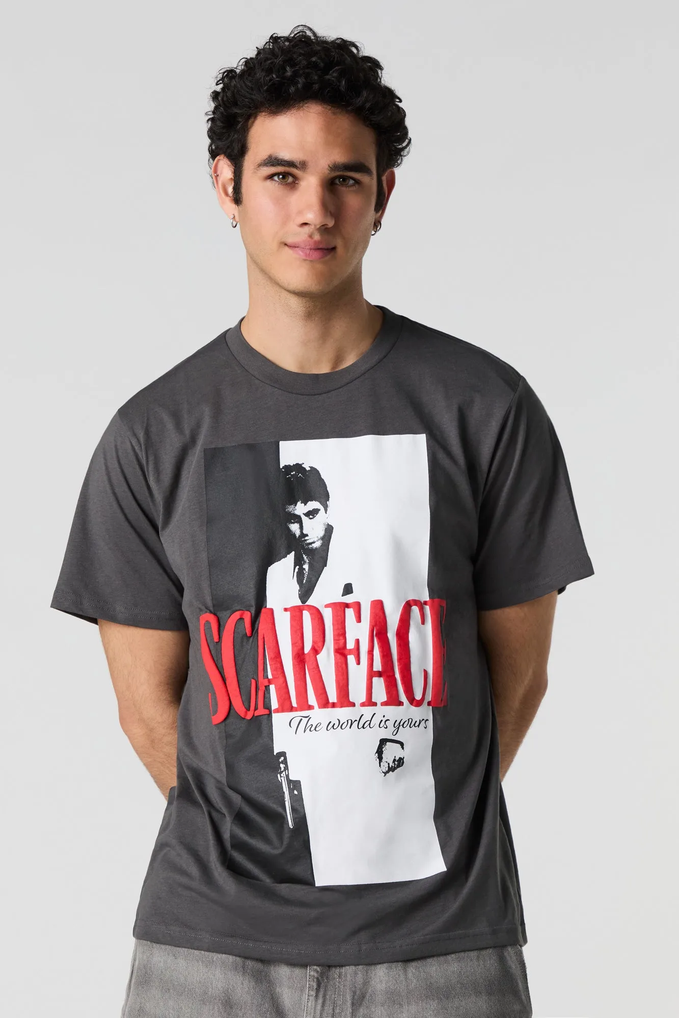 T-shirt à imprimé en relief Scarface sold by Urban Planet