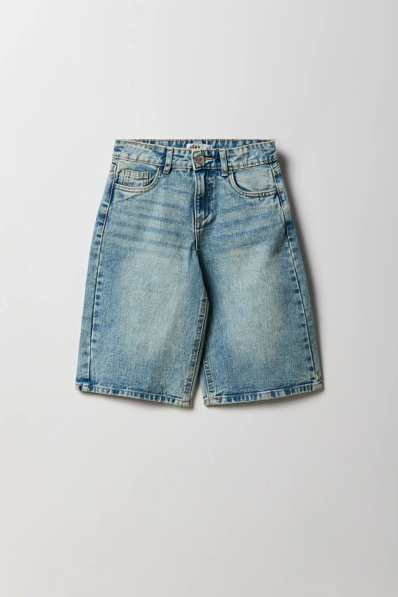 Jort de planchiste pour fille sold by Urban Planet