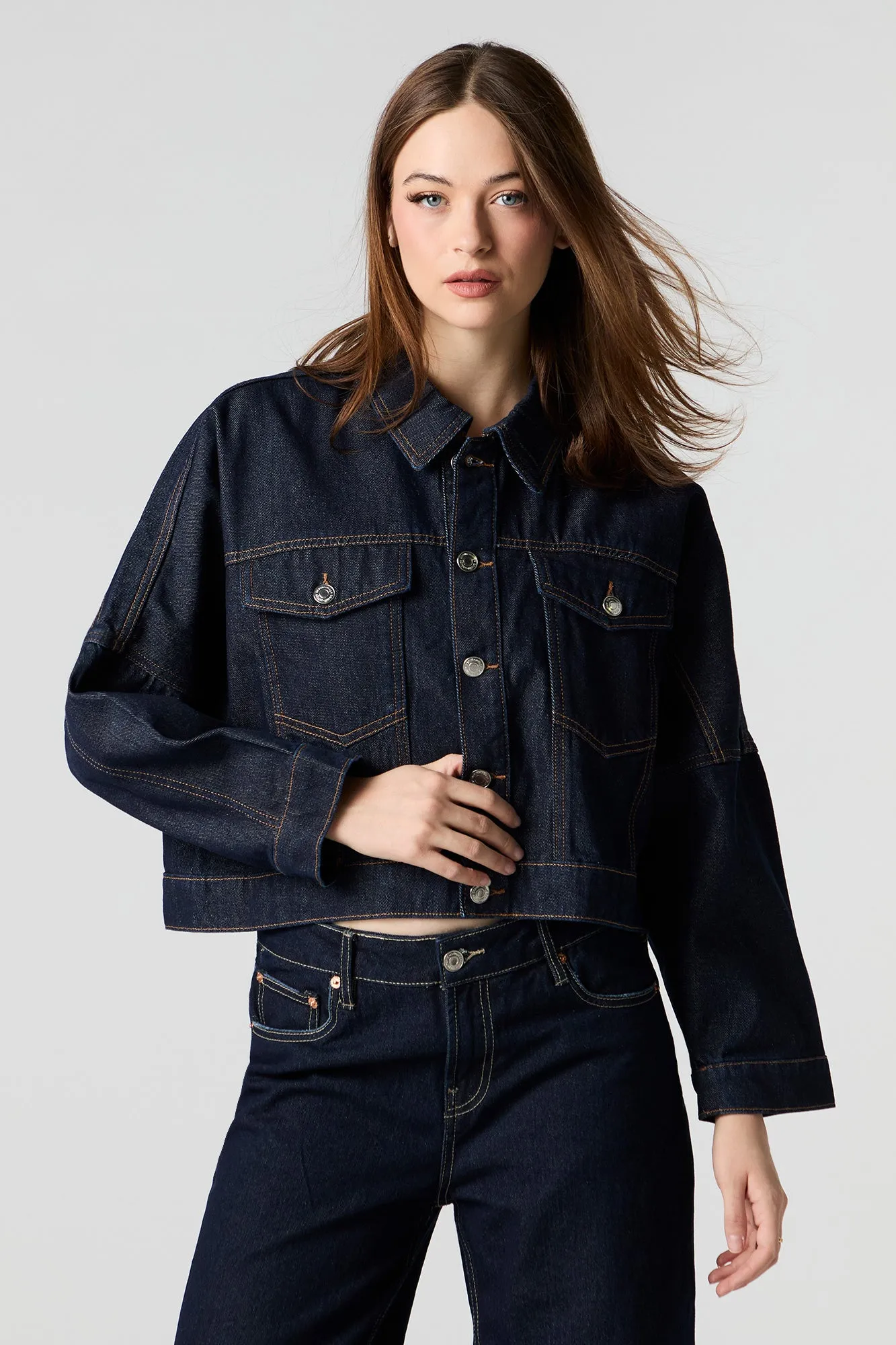 Blouson de camionneur en denim sold by Urban Planet