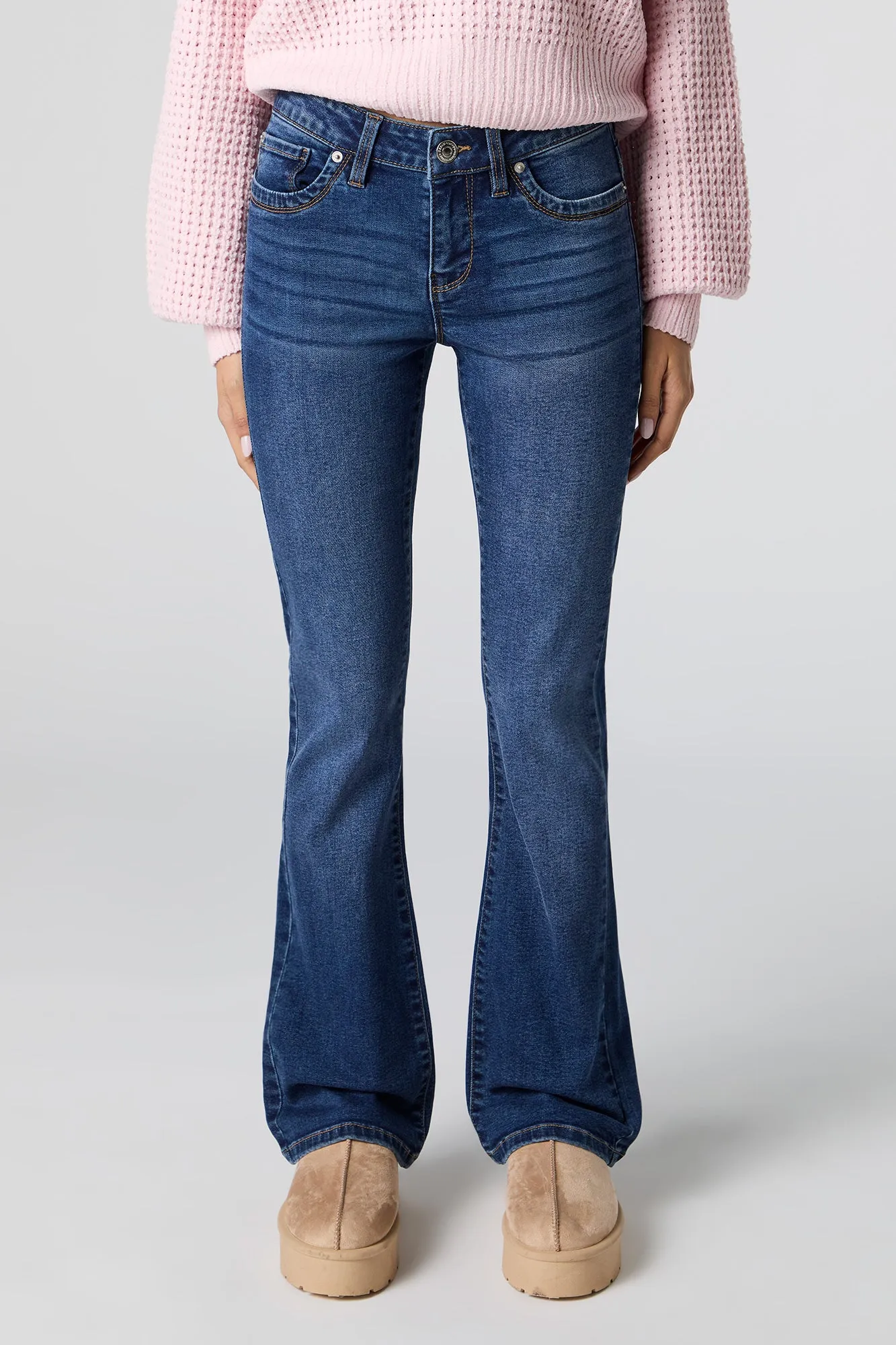 Jean évasé extensible remonte-fesses taille basse lavé foncé sold by Urban Planet product image thumbnail 2