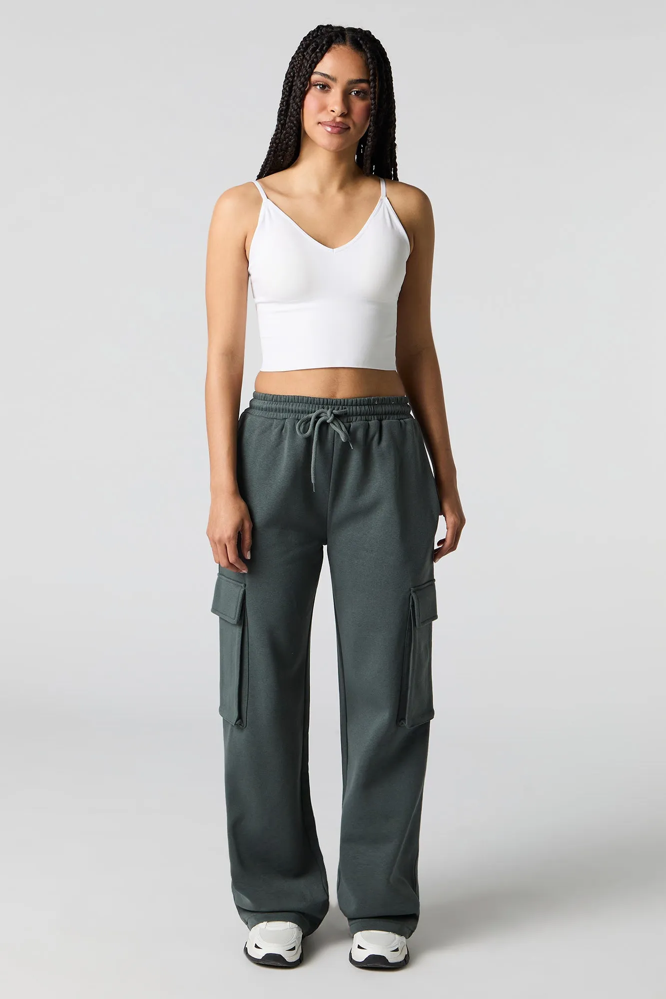 Pantalon d'entraînement cargo à jambe large en molleton sold by Urban Planet product image thumbnail 4