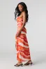 Robe maxi volantée en filet avec fente et col châle sold by Urban Planet