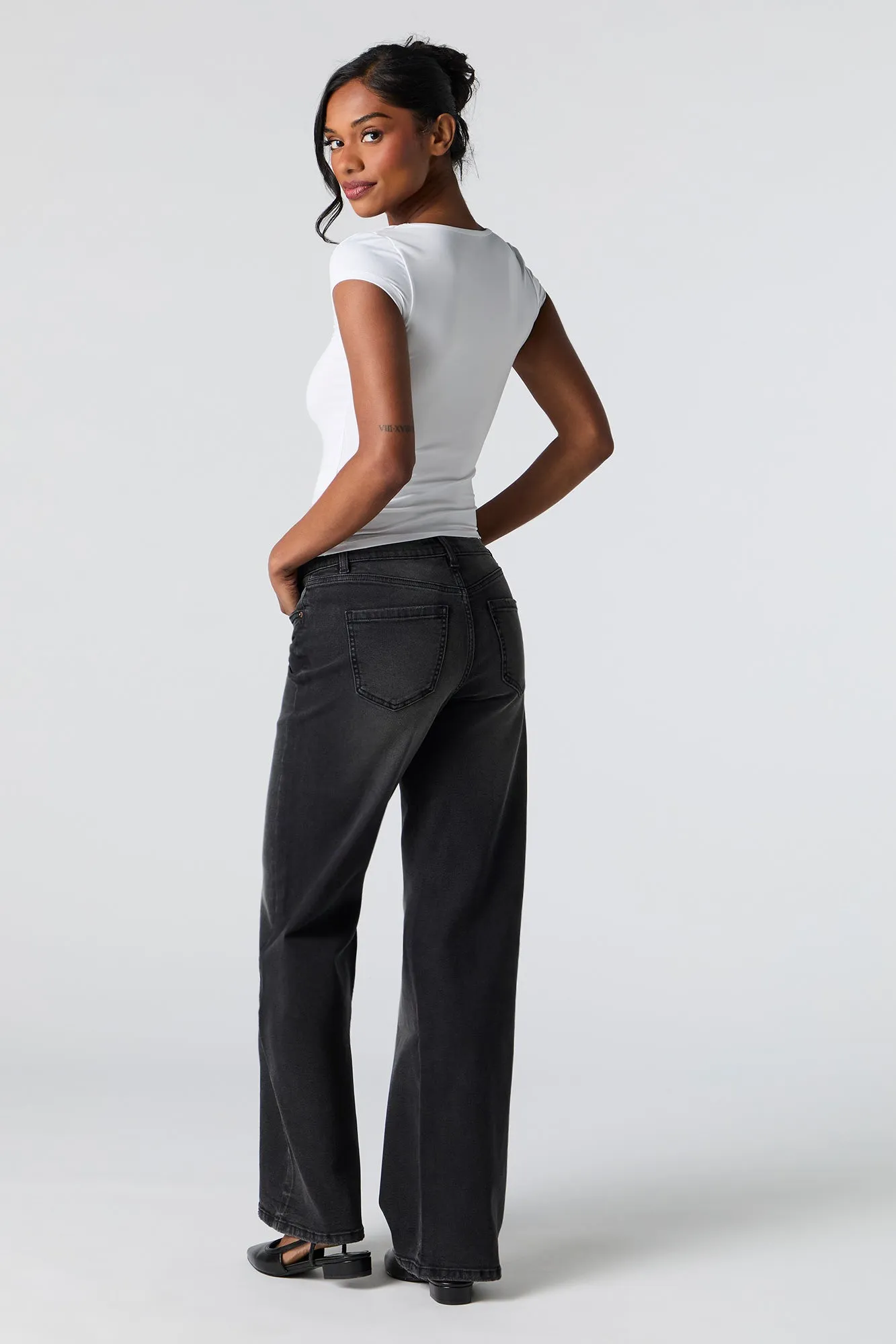 Jean extensible à jambe large délavé noir sold by Urban Planet product image thumbnail 3