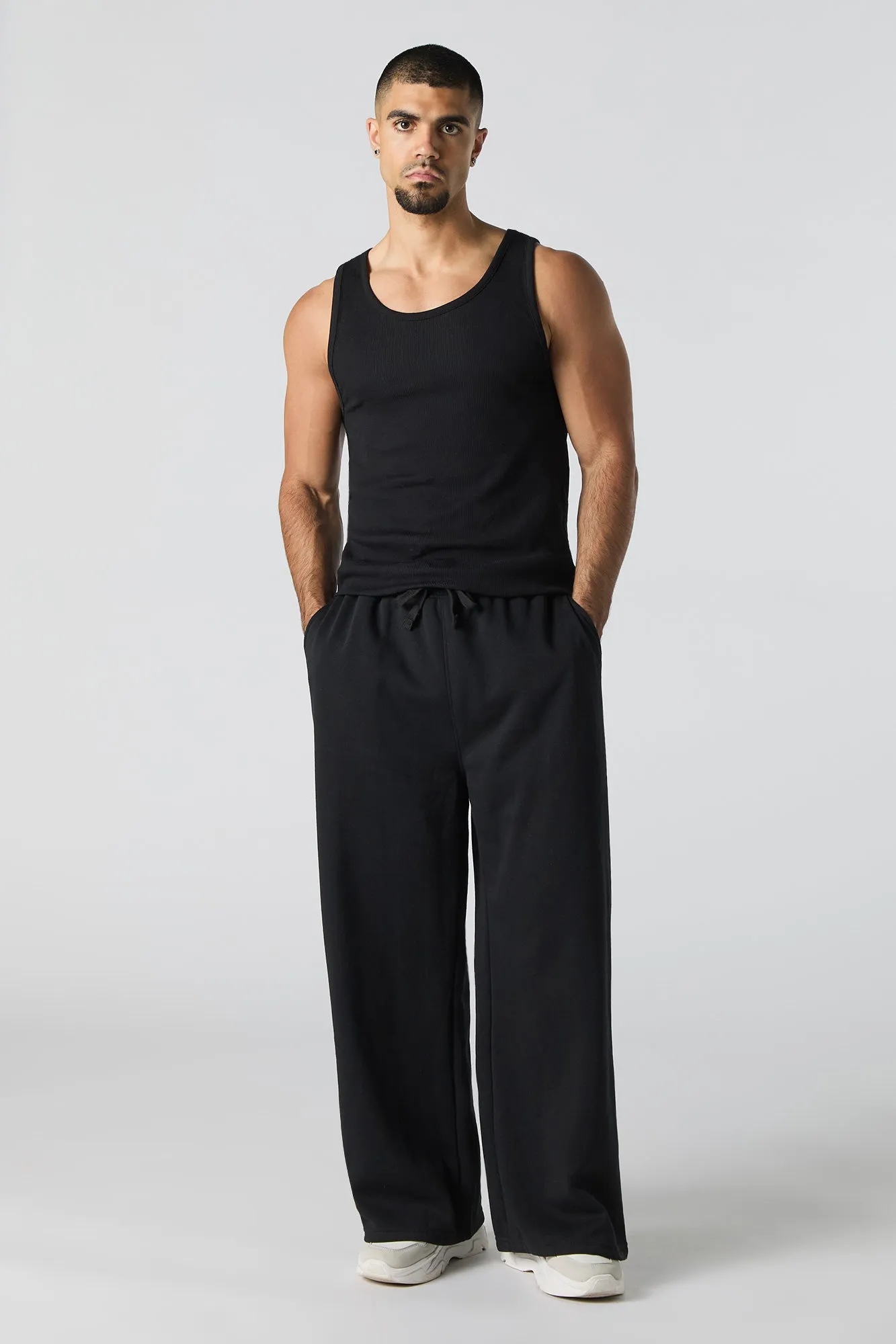 Pantalon en molleton à jambe large sold by Urban Planet product image thumbnail 5