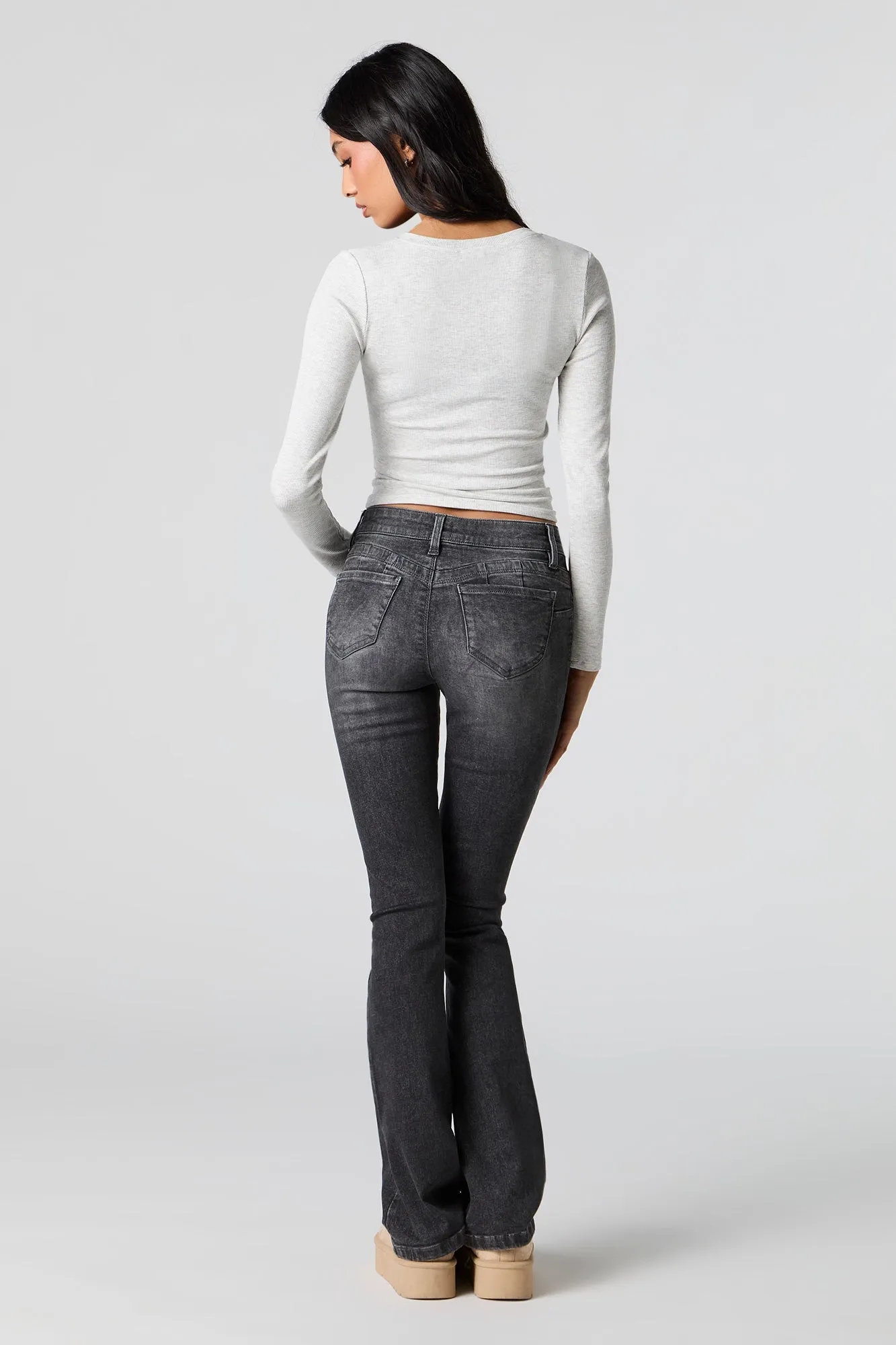 Jean évasé extensible remonte-fesses taille basse lavé gris sold by Urban Planet product image thumbnail 3