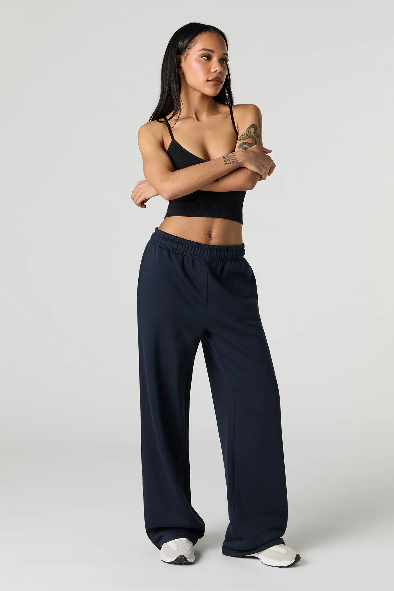 Pantalon d'entraînement à jambe large en molleton sold by Urban Planet